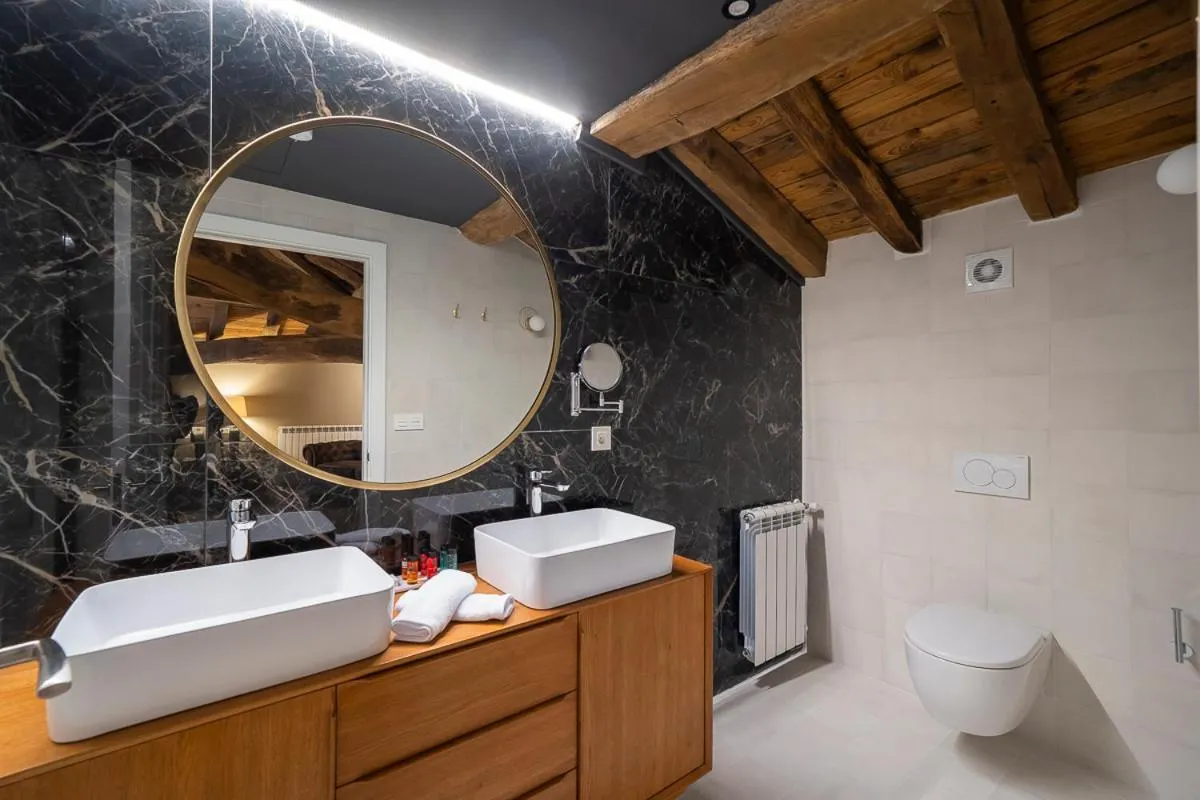 Bathroom in Hotel Palacio De Luko