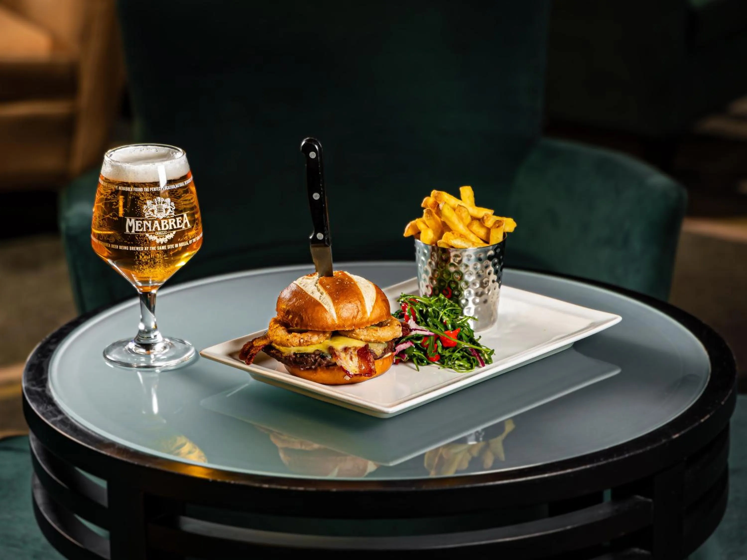 Restaurant/places to eat in Hotel La Tour