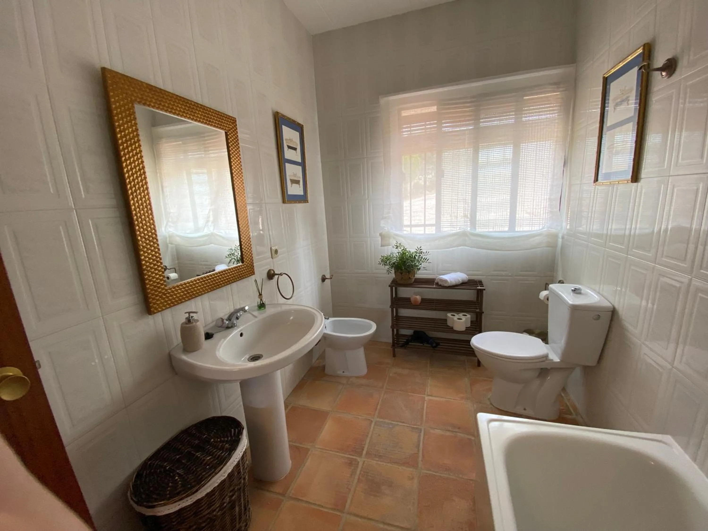 Bathroom in Las Chorreras del Orejón 1