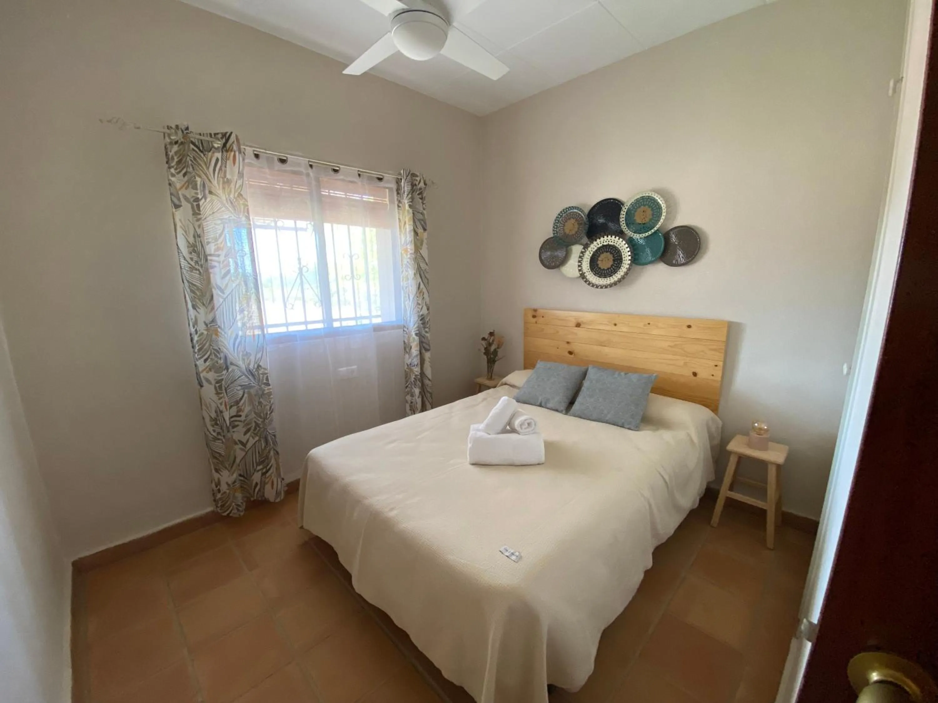 Photo of the whole room, Bed in Las Chorreras del Orejón 1
