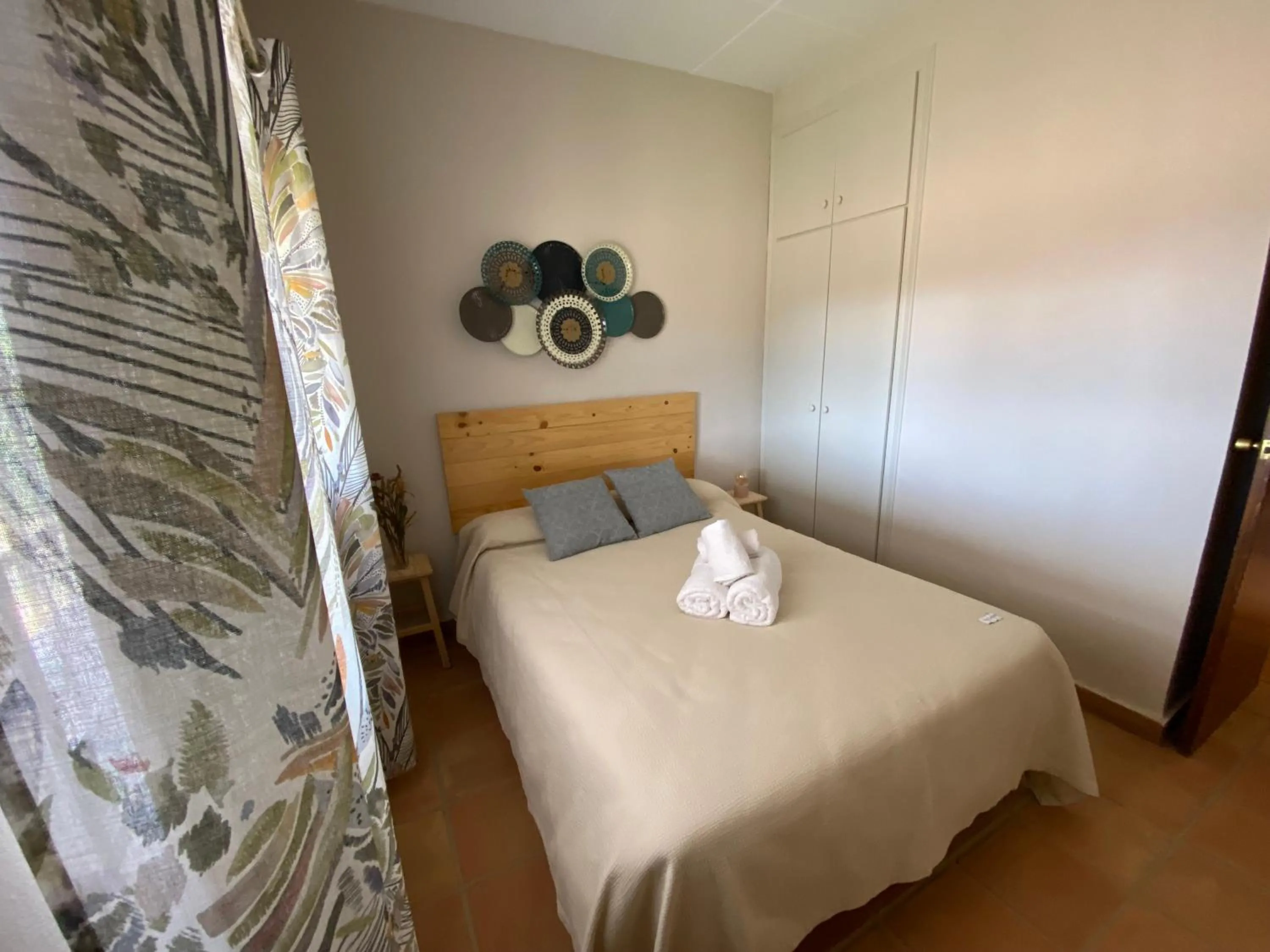 Photo of the whole room, Bed in Las Chorreras del Orejón 1