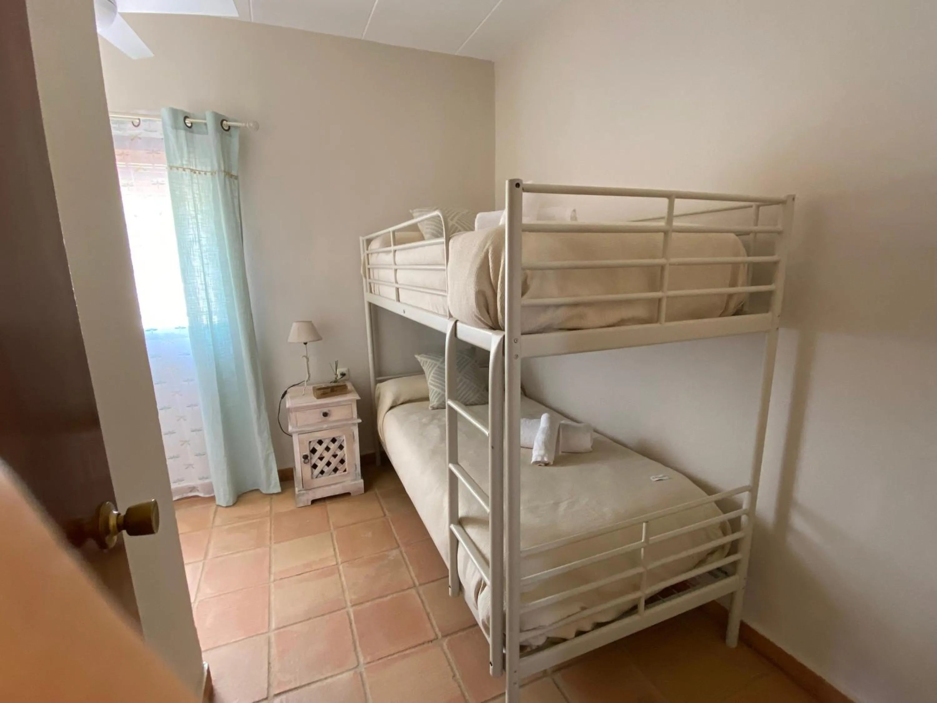 Photo of the whole room, Bed in Las Chorreras del Orejón 1