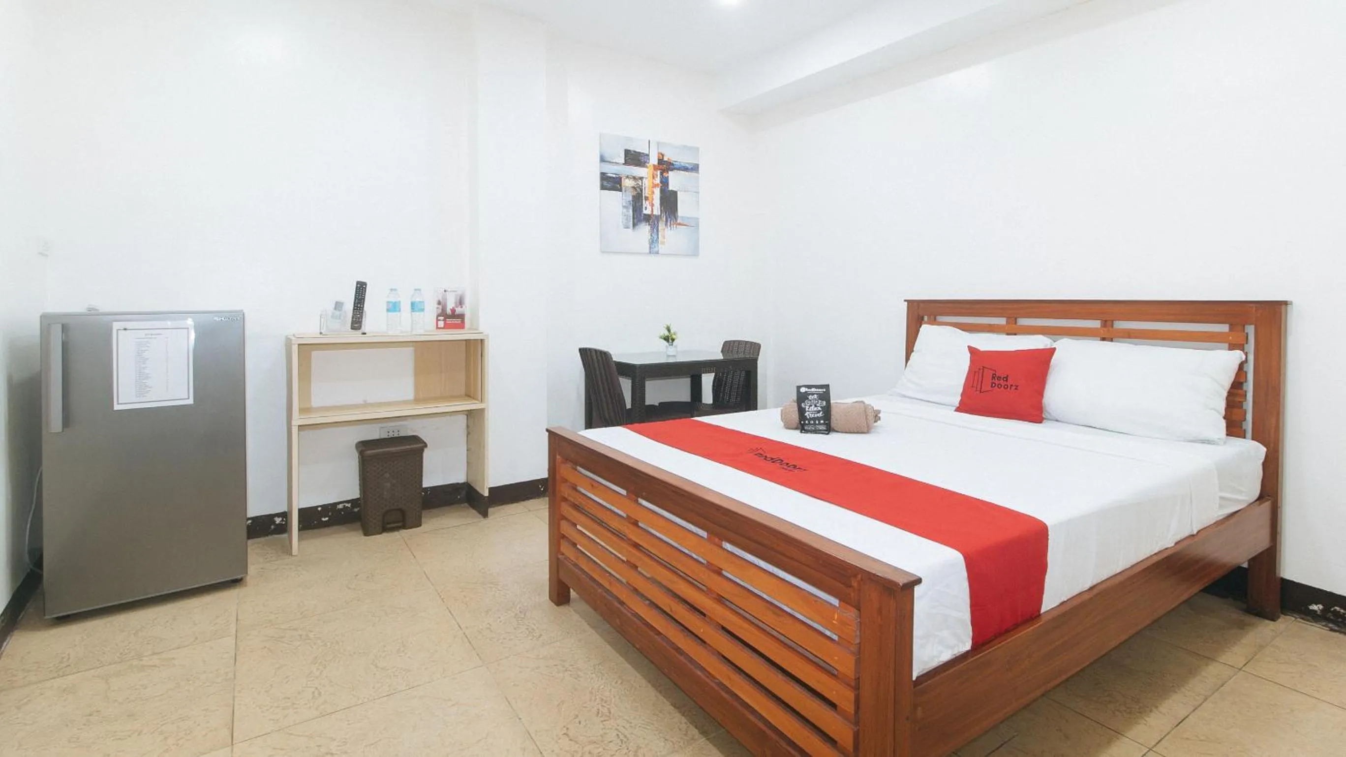 TV and multimedia, Bed in RedDoorz at RJs Bldg near Lyceum Gen Trias Cavite