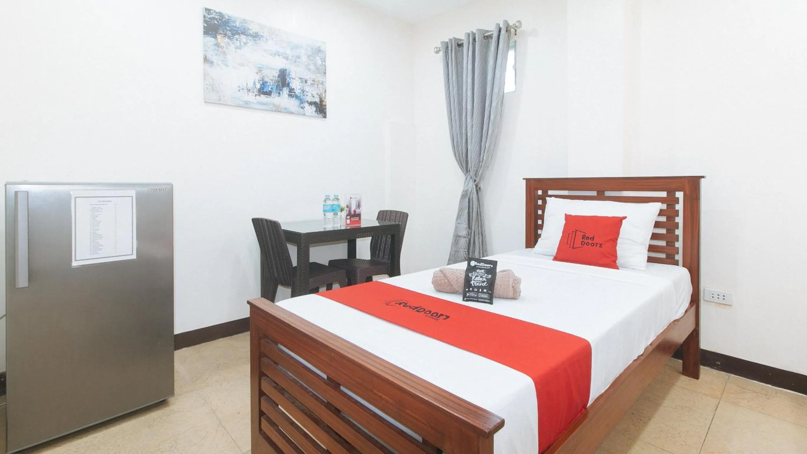 Bed in RedDoorz at RJs Bldg near Lyceum Gen Trias Cavite