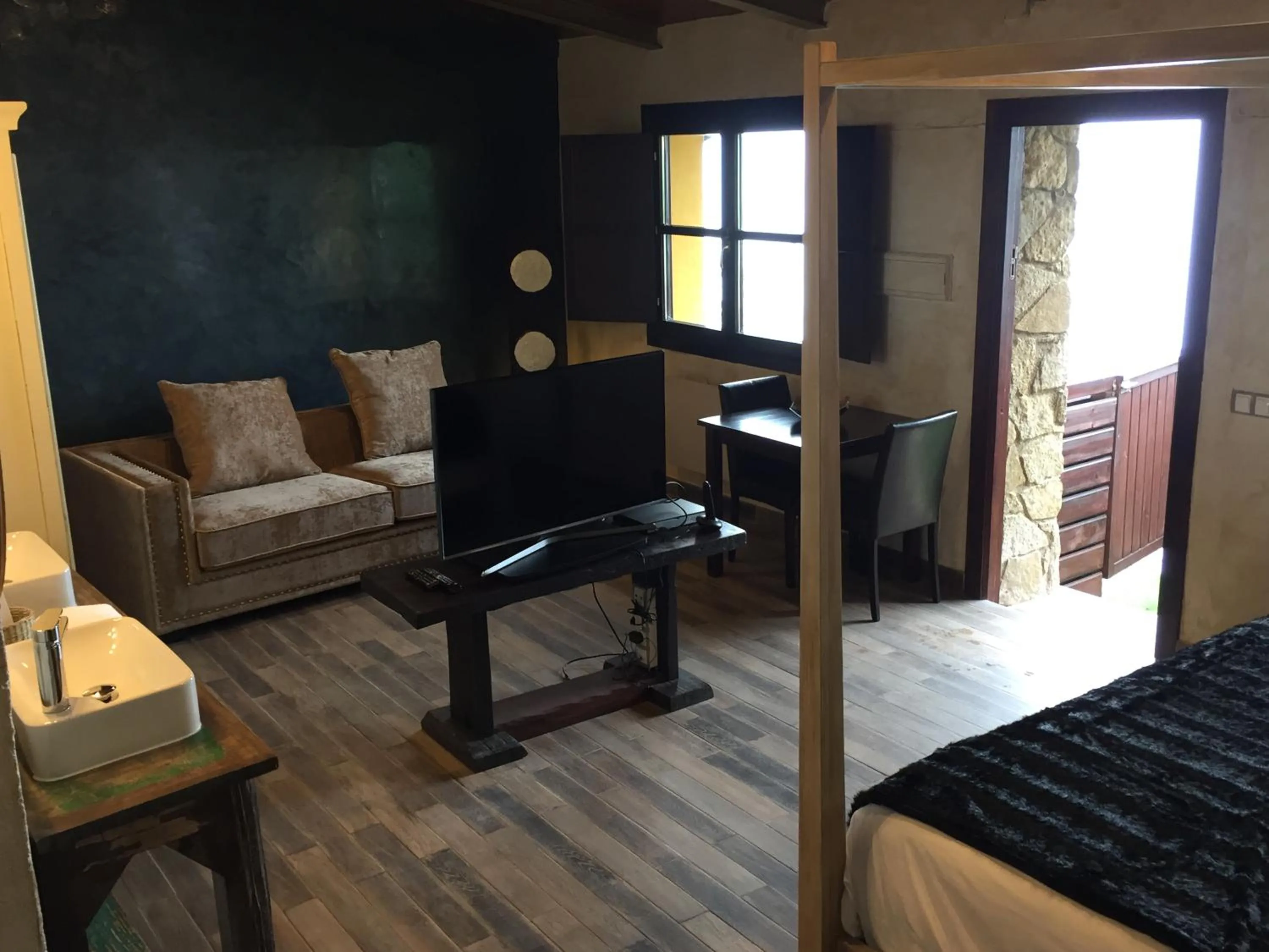 Living room, Bed in LA ALDEA SOÑADA