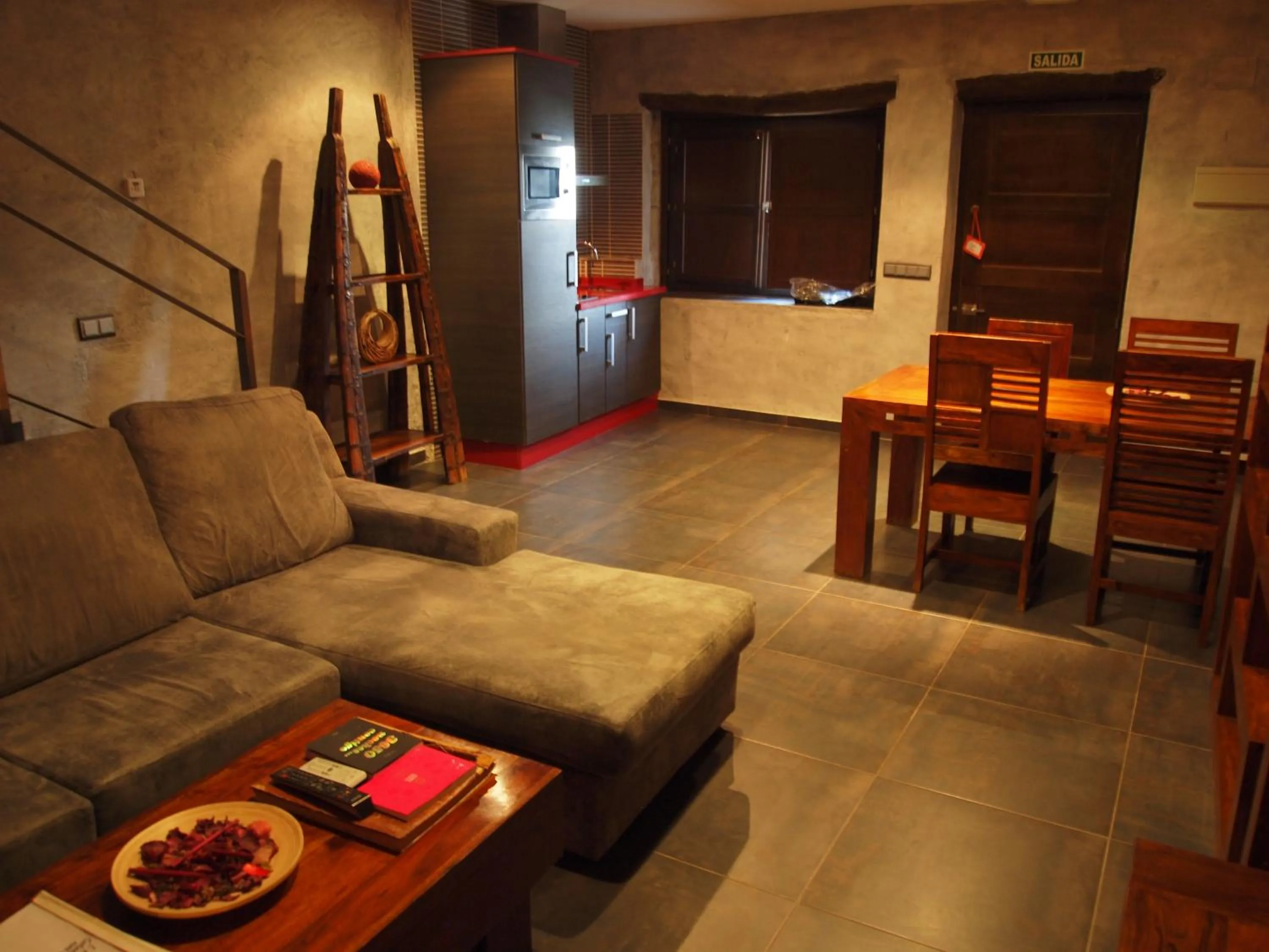 Photo of the whole room in LA ALDEA SOÑADA