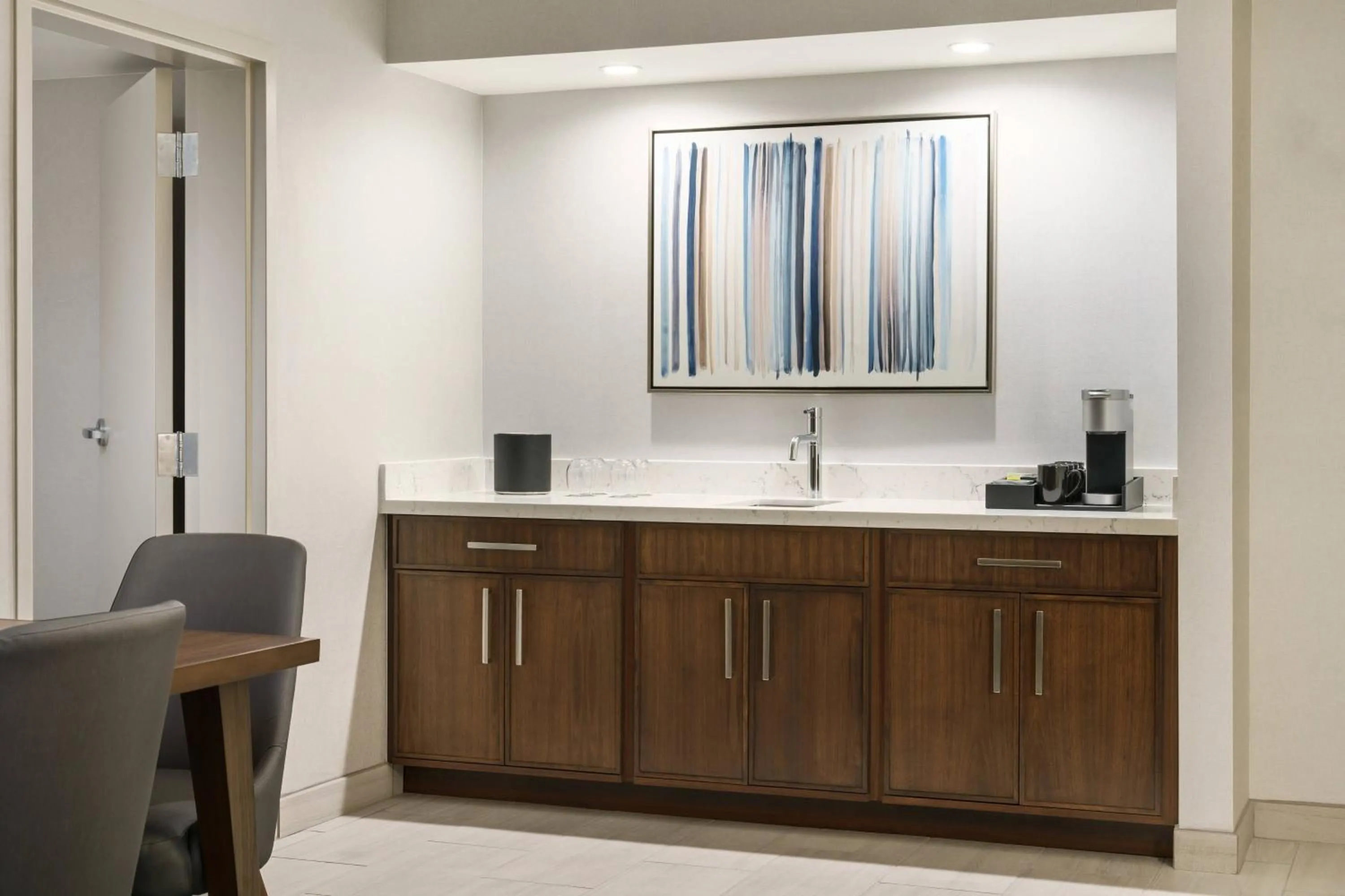 Lounge or bar in Courtyard by Marriott Orlando Downtown