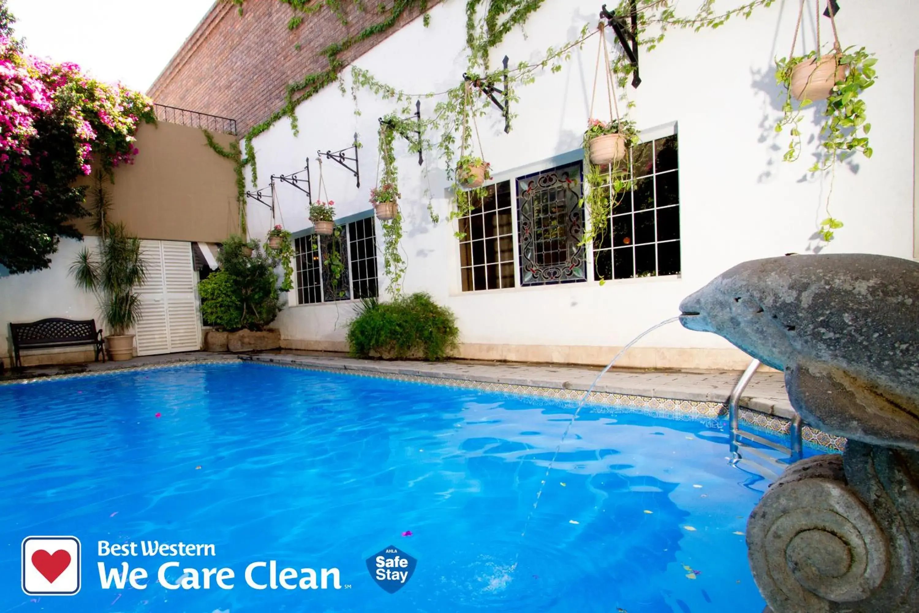 Swimming pool in Best Western Posada Del Rio Swimming pool in Best Western Posada Del Rio