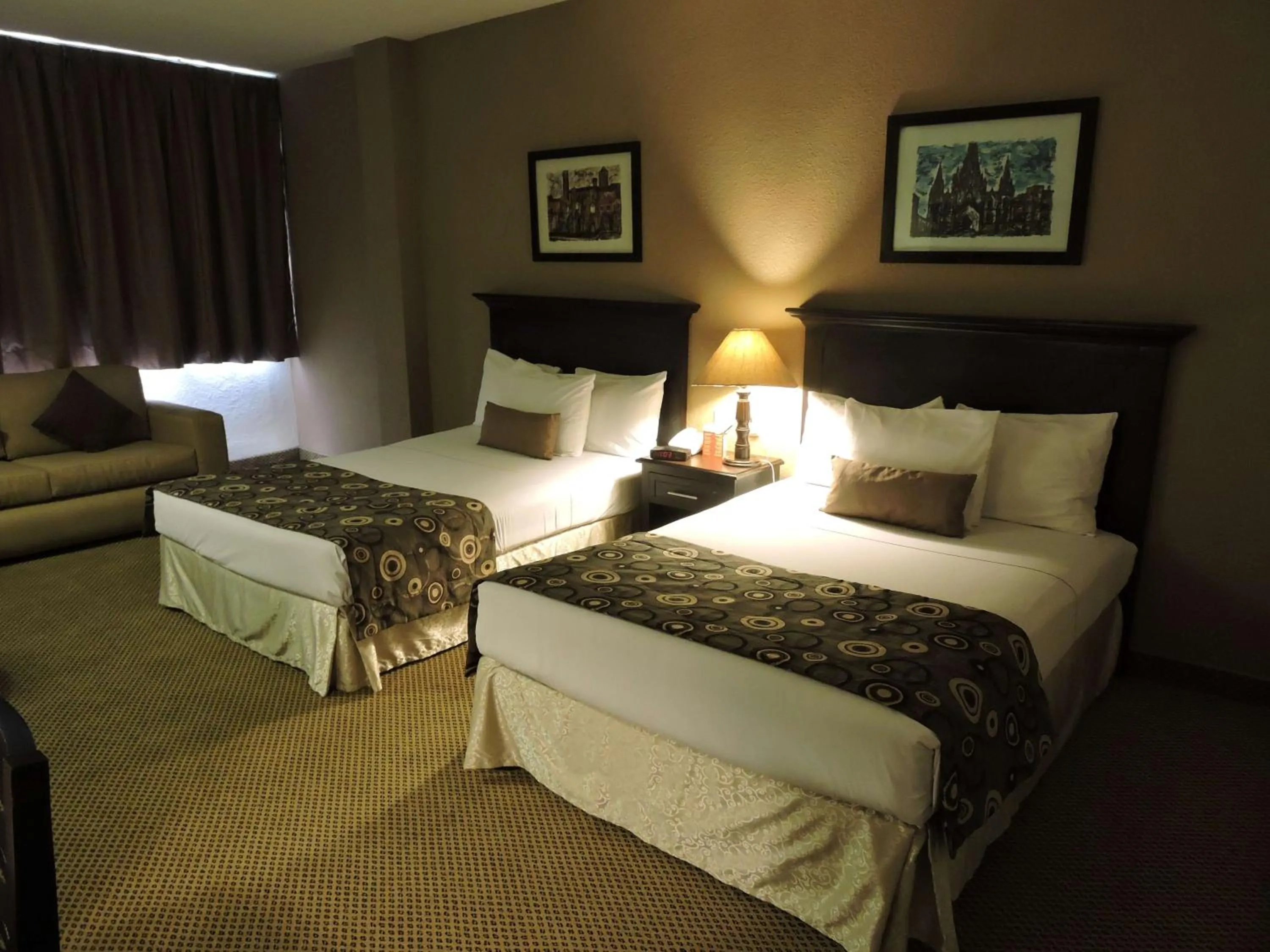 Photo of the whole room, Bed in Best Western Posada Del Rio