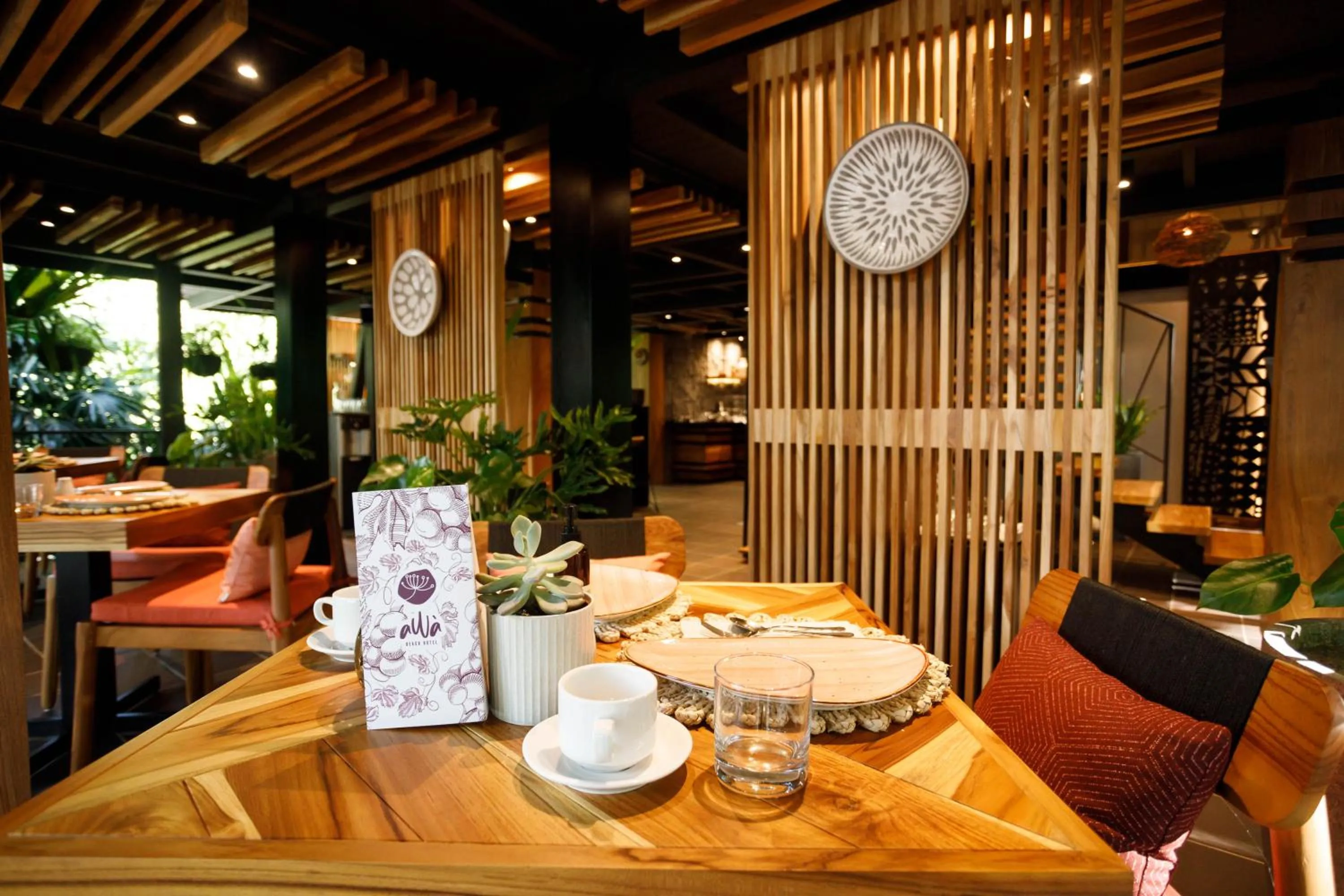 Restaurant/places to eat in awā Beachfront Hotel