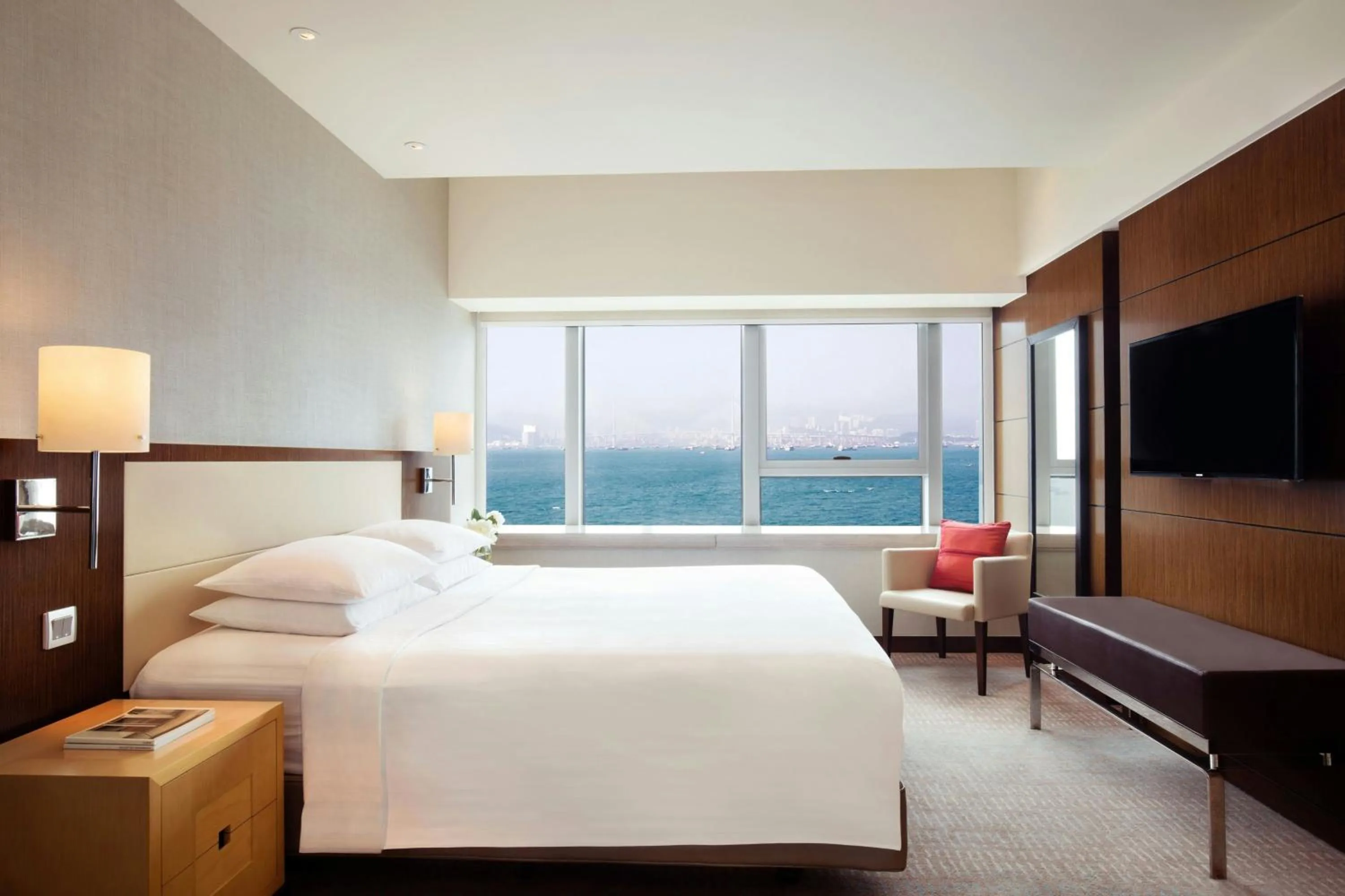 Living room, Bed in Courtyard by Marriott Hong Kong