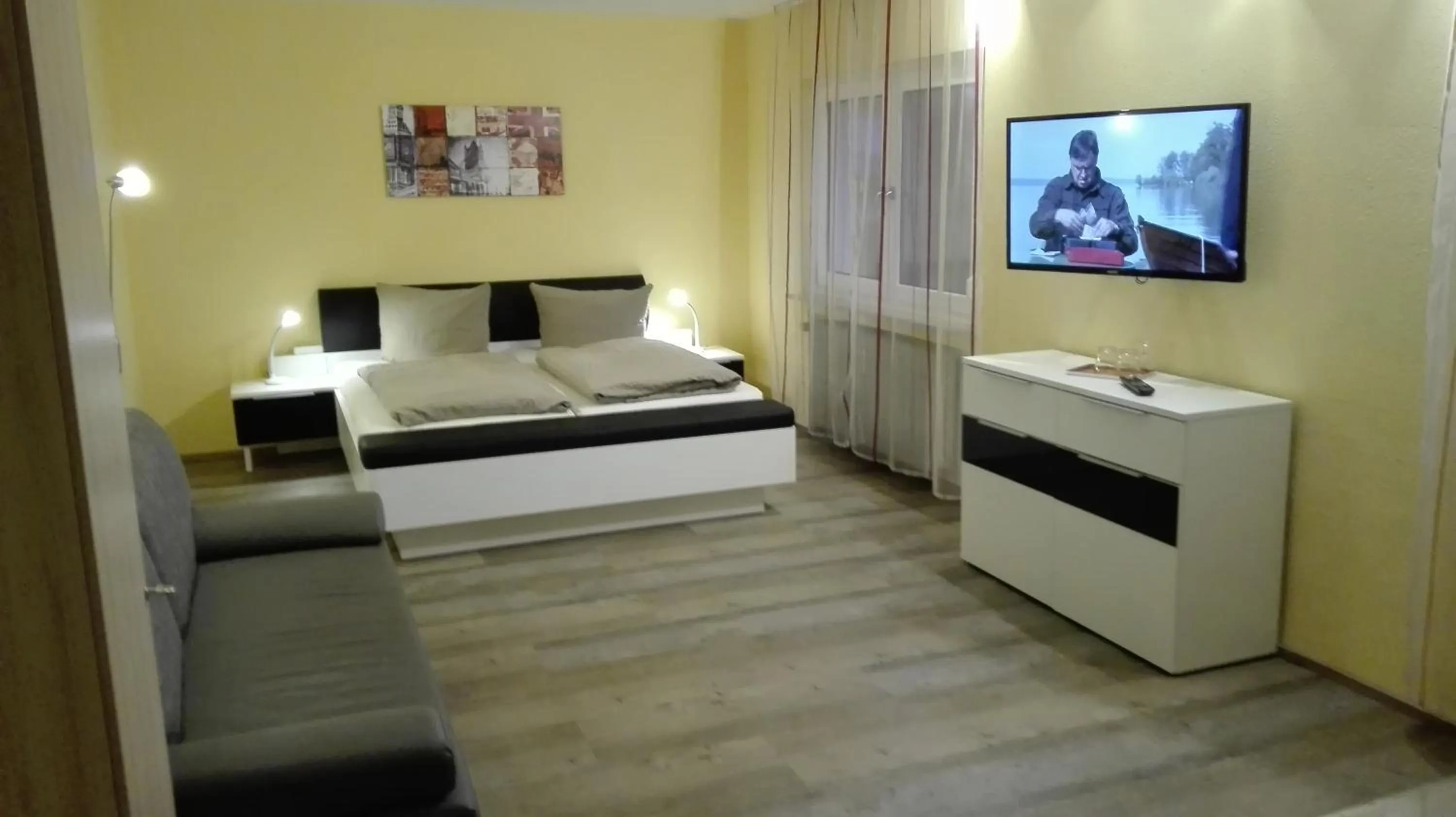 Bed in Hotel am Hindenburgplatz