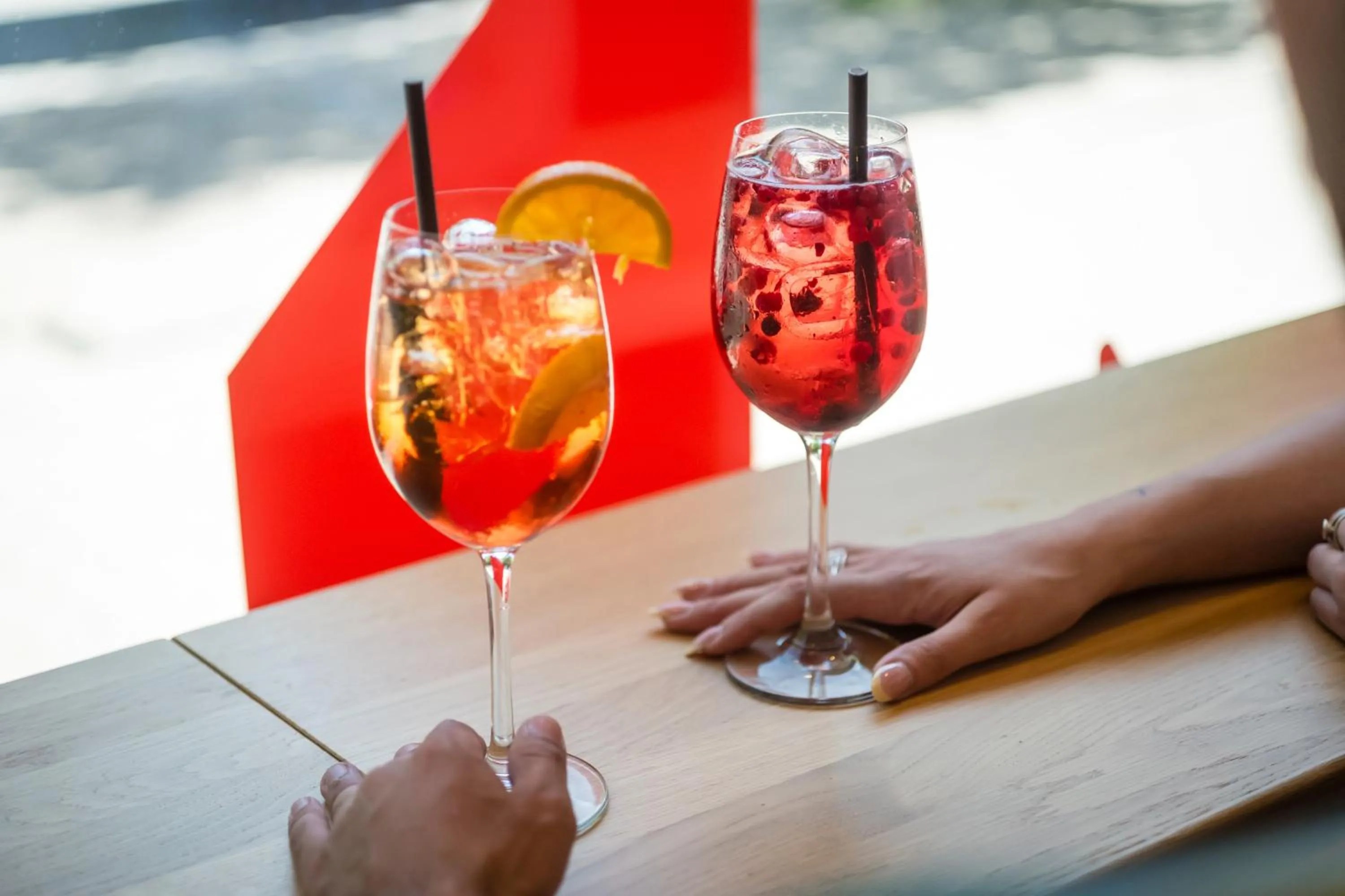 Lounge or bar in MEININGER Hotel Hamburg City Center