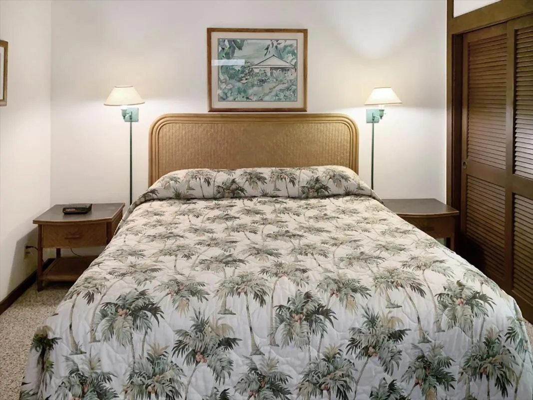 Bedroom, Bed in Kiahuna Plantation 96, Poipu Beach, Club Membership, Part Ocean View, Kids Toys