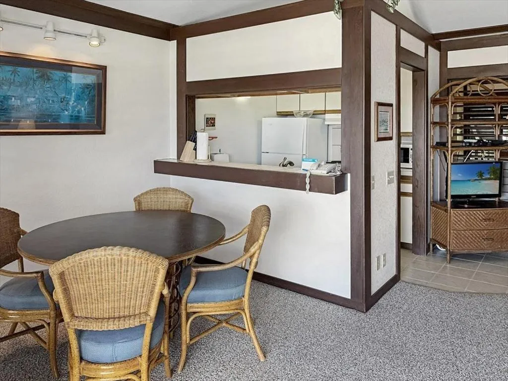 Dining area in Kiahuna Plantation 96, Poipu Beach, Club Membership, Part Ocean View, Kids Toys
