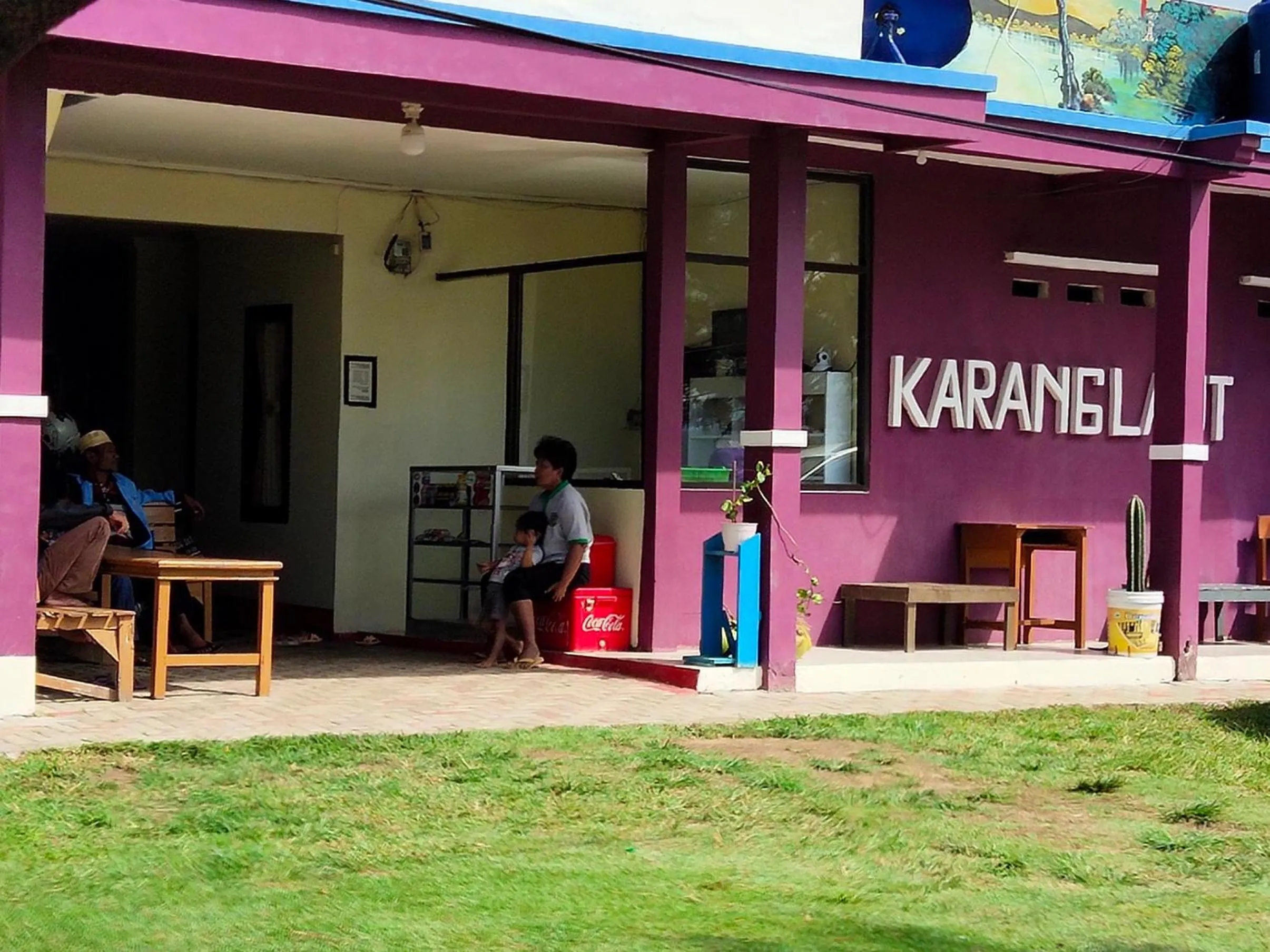 penginapan karanglaut santolo