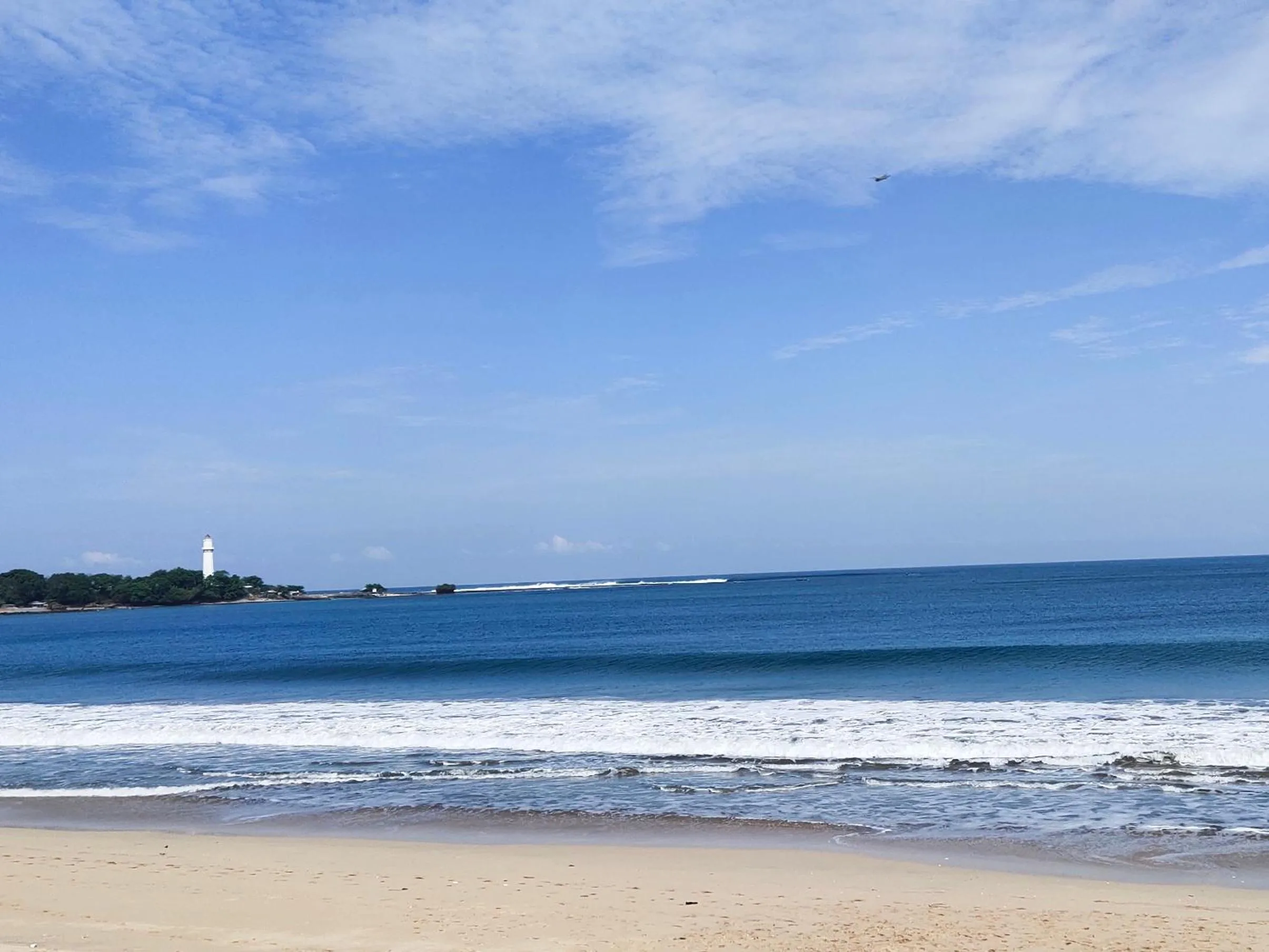 penginapan karanglaut santolo