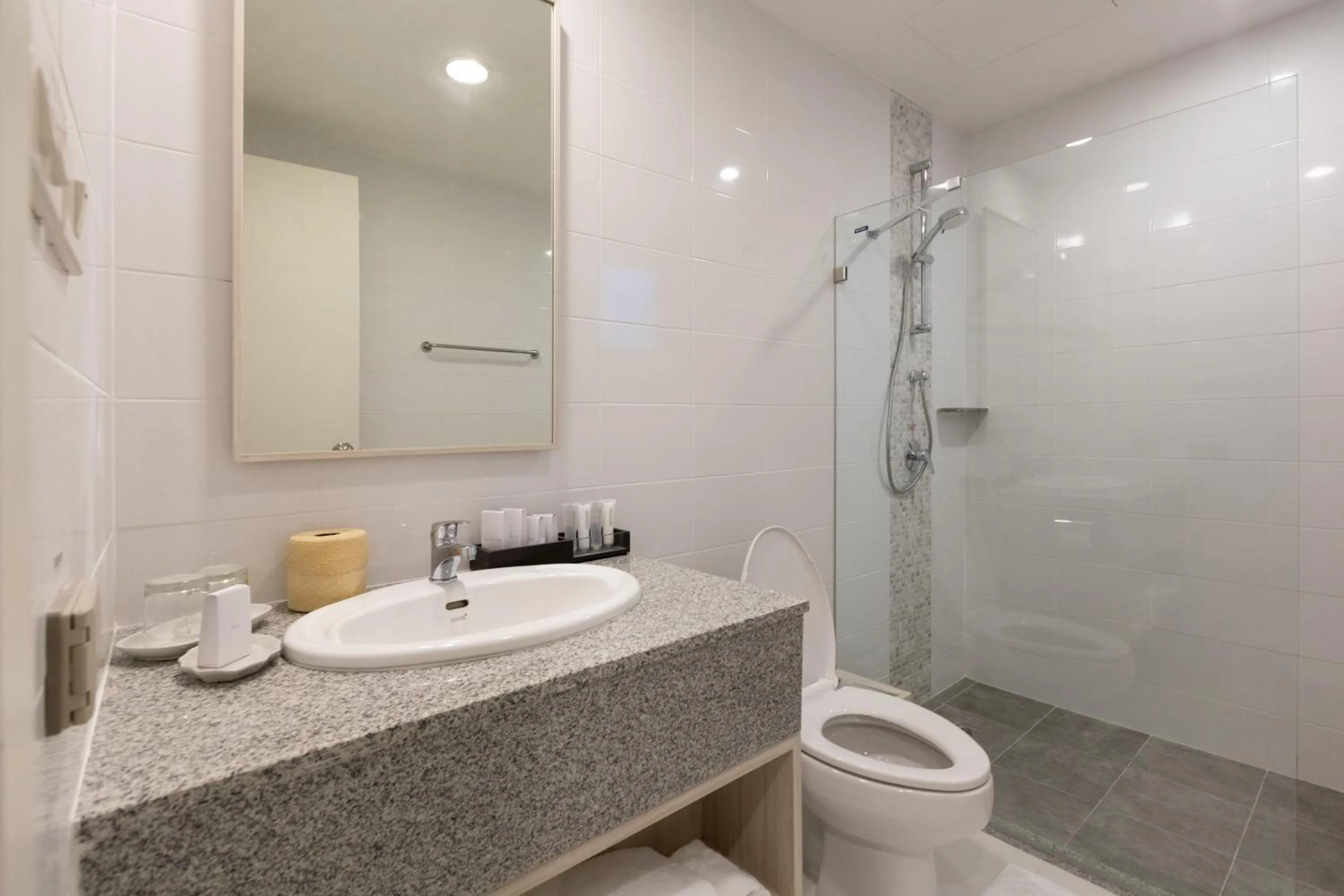 Shower in Kantary Hotel Banchang