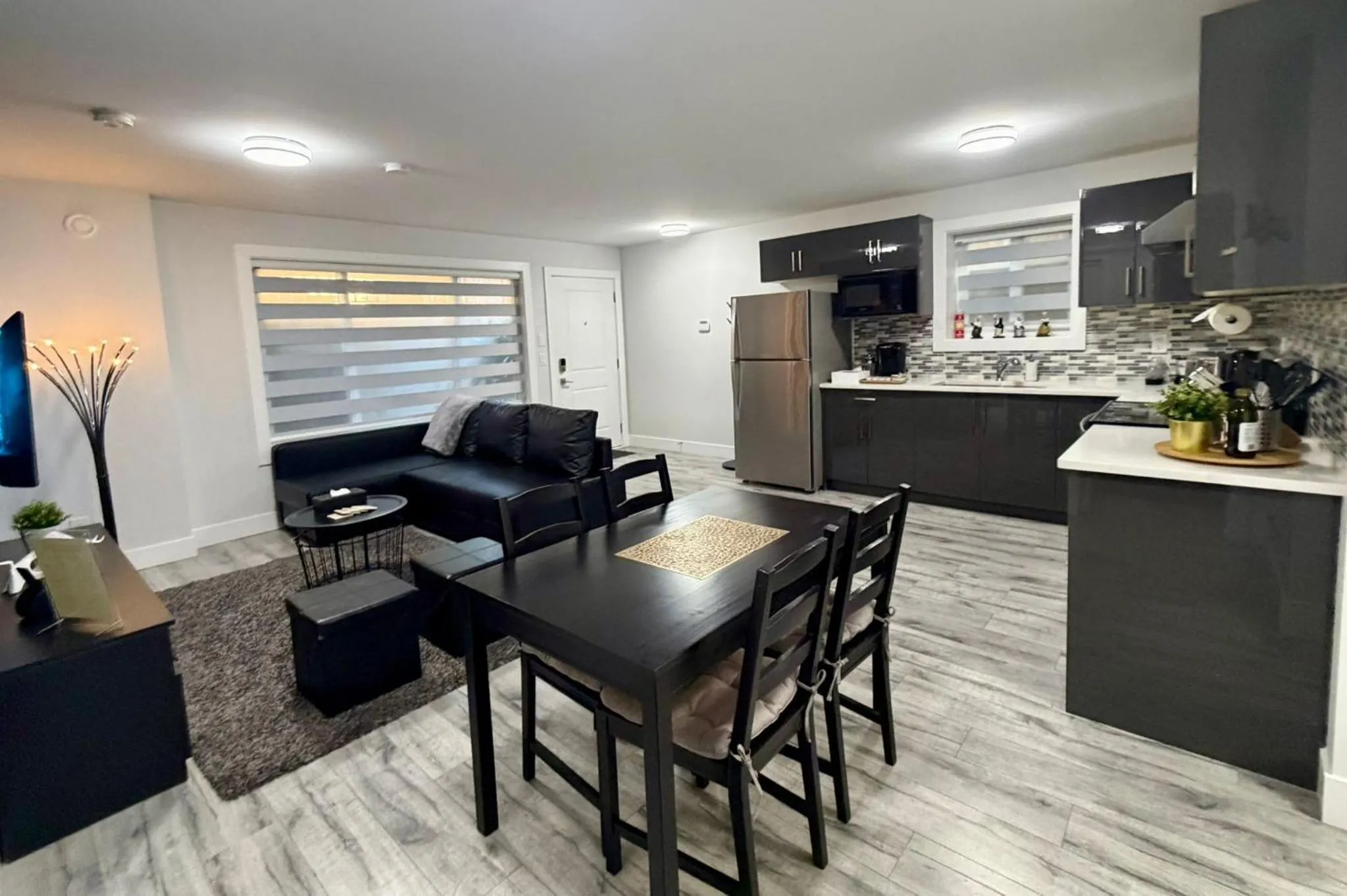 Sparsh Villas - Lux Modern 2BR Suite wKitchen