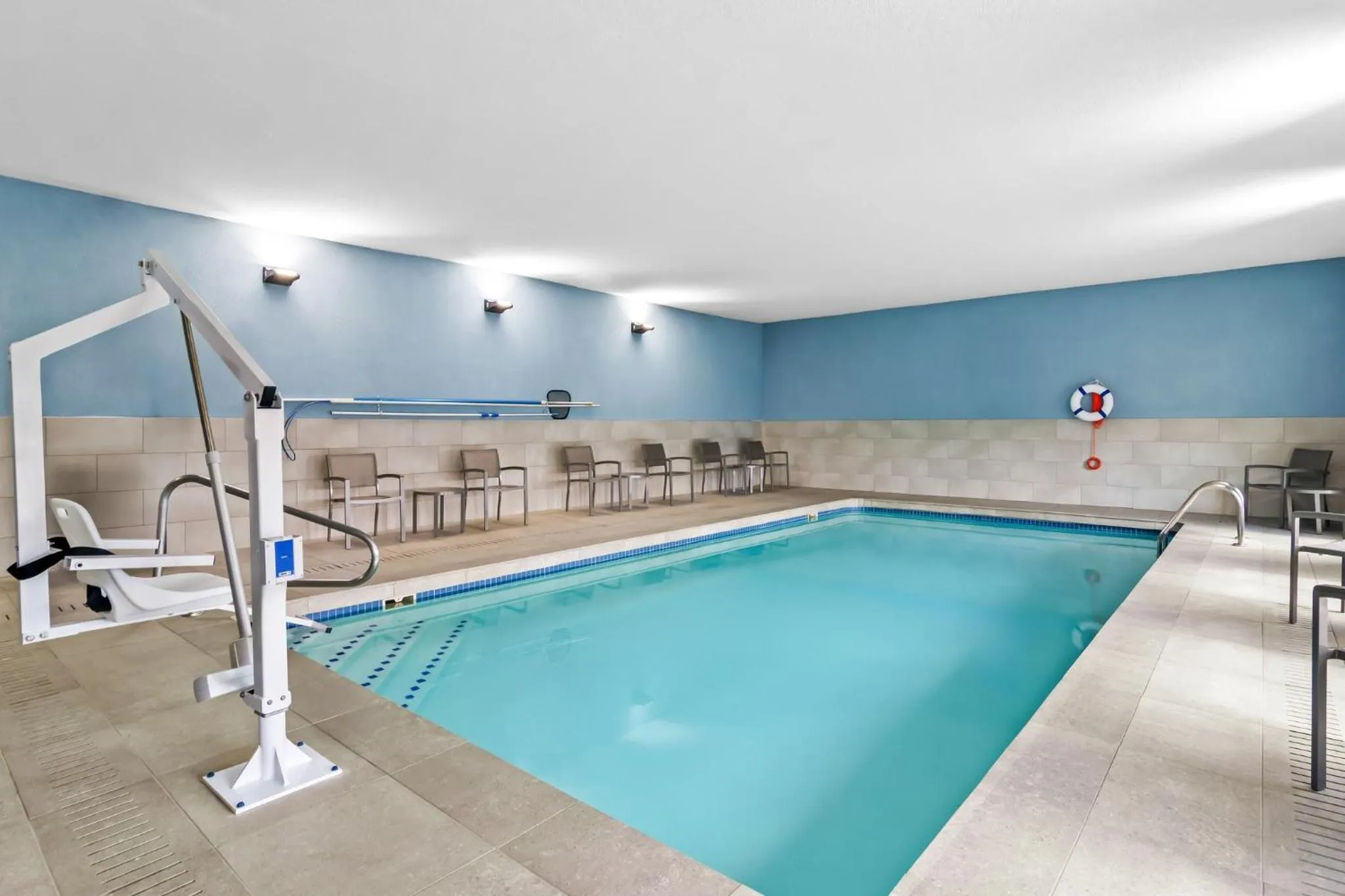 Swimming pool in Holiday Inn Express & Suites Joplin Southeast by IHG