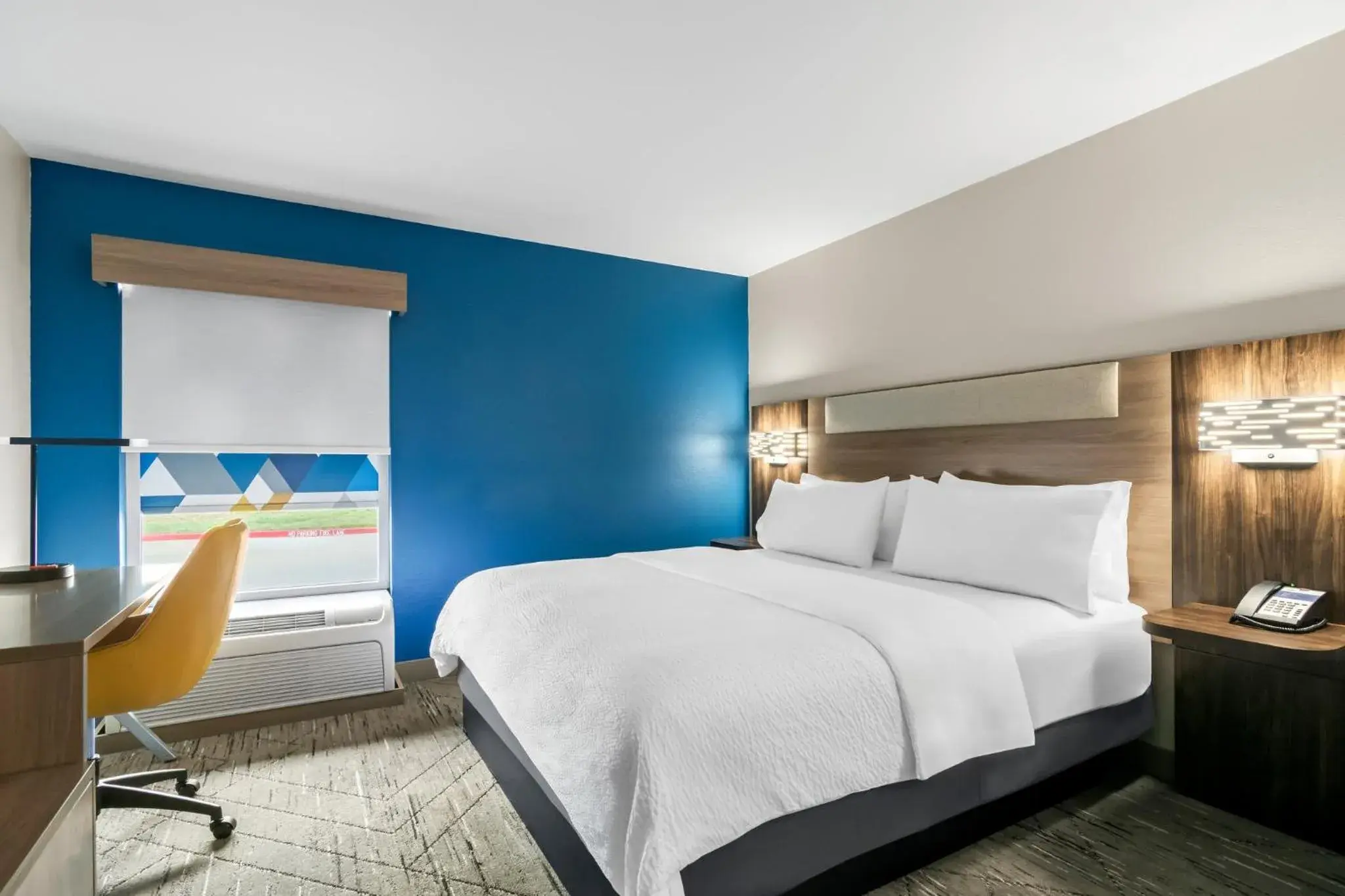 Standard Room in Holiday Inn Express & Suites Joplin Southeast by IHG Standard Room in Holiday Inn Express & Suites Joplin Southeast by IHG