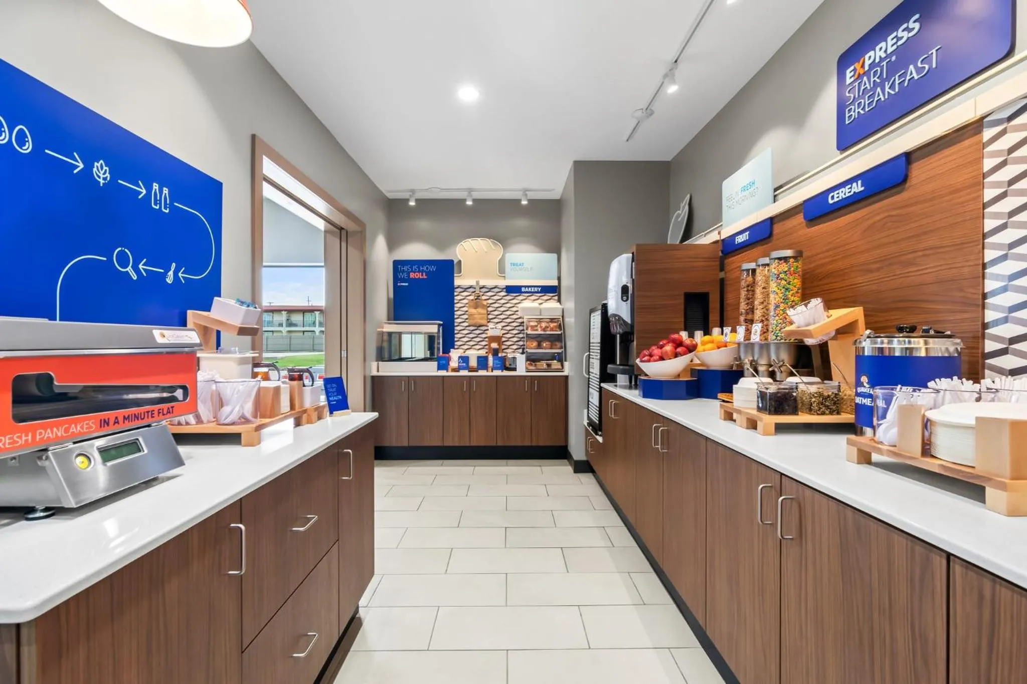 Breakfast in Holiday Inn Express & Suites Joplin Southeast by IHG