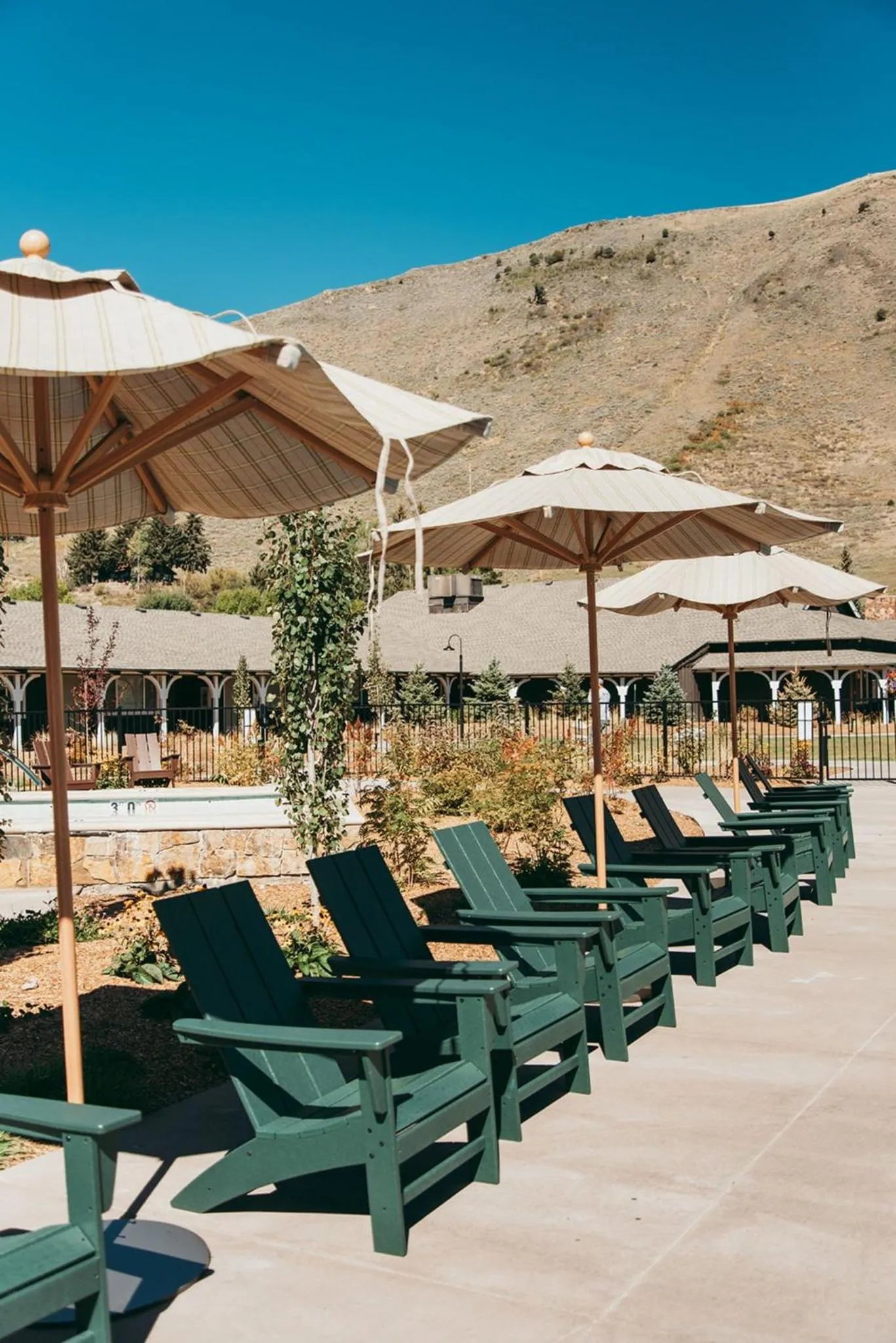 Balcony/Terrace in The Virginian Lodge