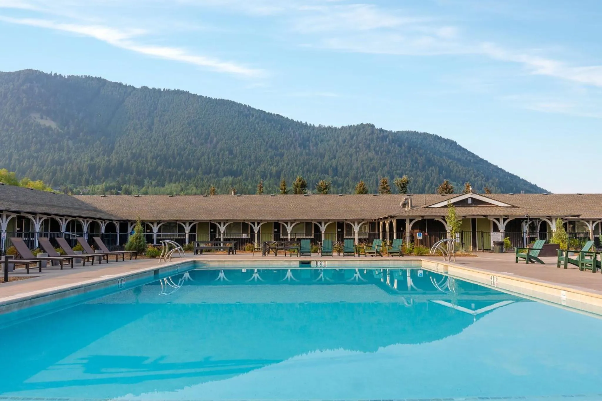 Swimming pool in The Virginian Lodge
