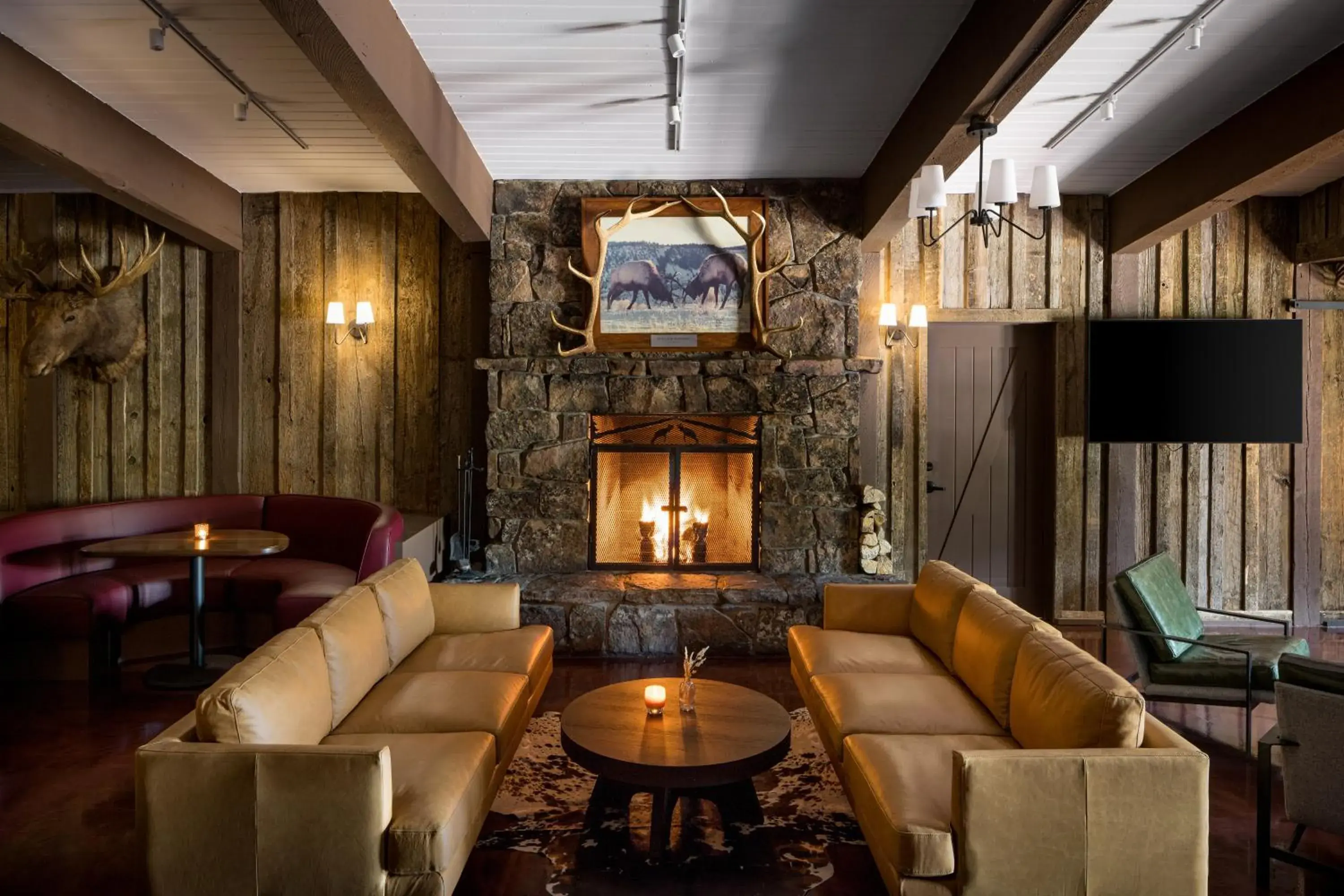 Lounge or bar in The Virginian Lodge Lounge or bar in The Virginian Lodge