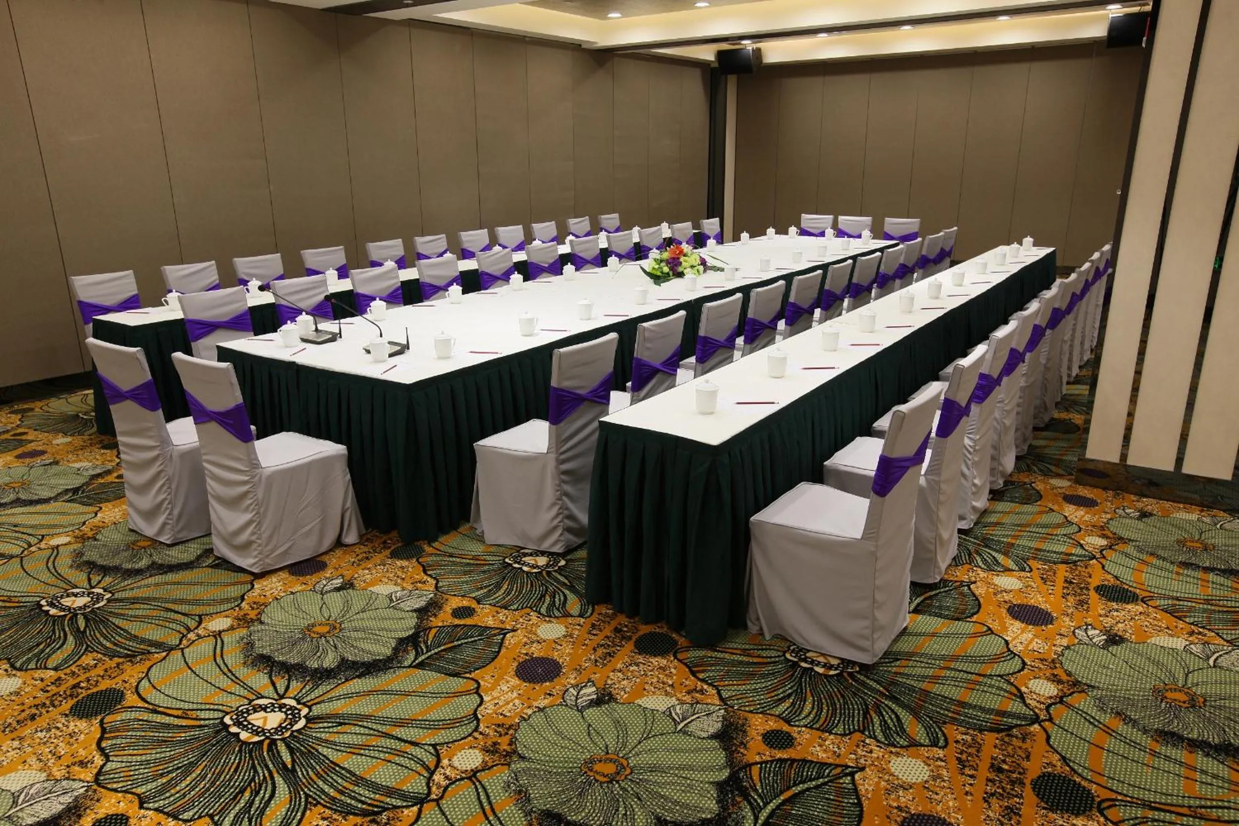 Property building in HOTEL ViA