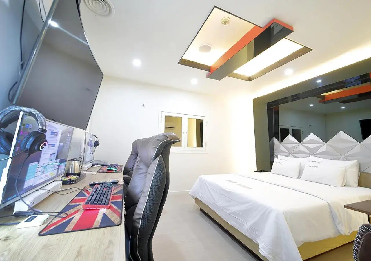 Photo of the whole room, Bed in HOTEL ViA Photo of the whole room, Bed in HOTEL ViA