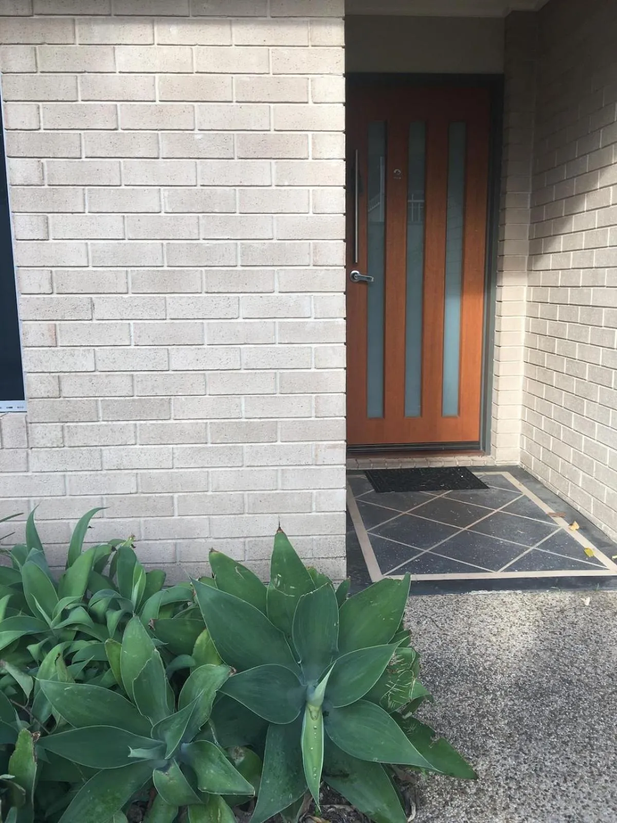 Facade/entrance in Bundys Best! Modern Luxury in the heart of town