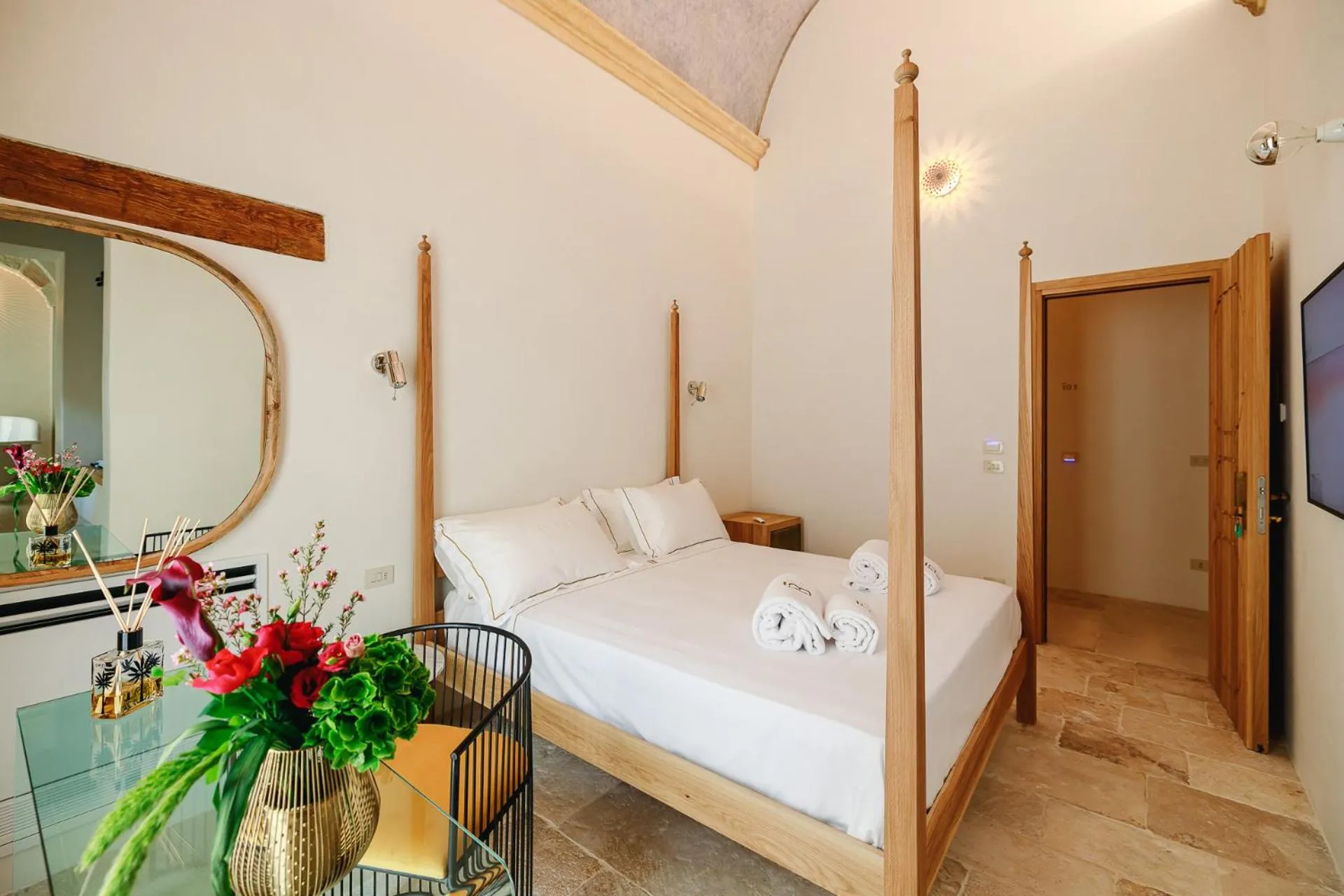 Photo of the whole room, Bed in BAYIT Charming Place