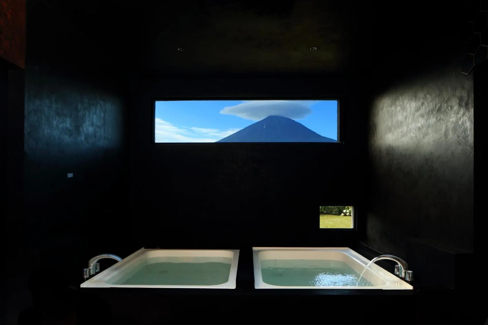 Bath in abrAsus hotel Fuji