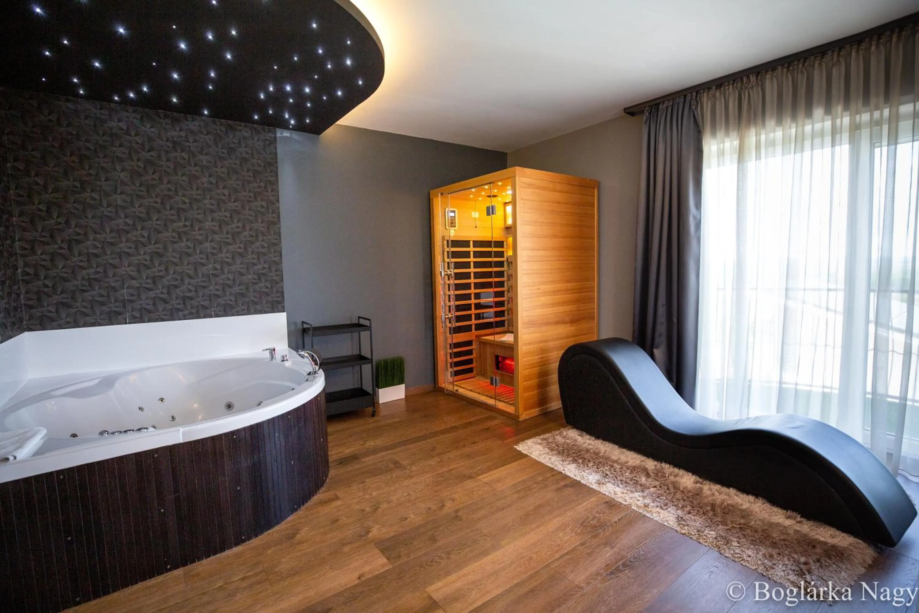 Photo of the whole room in Love and Dream Élményvilla