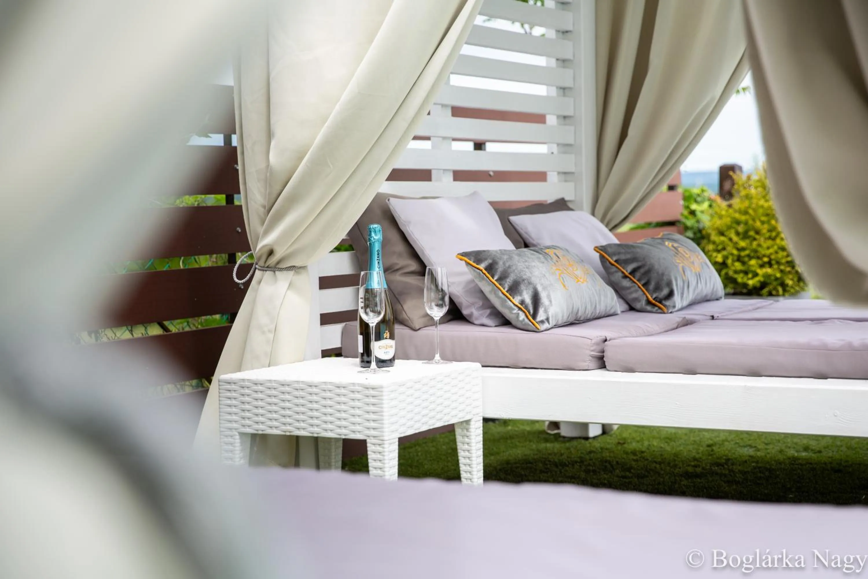 sunbed in Love and Dream Élményvilla