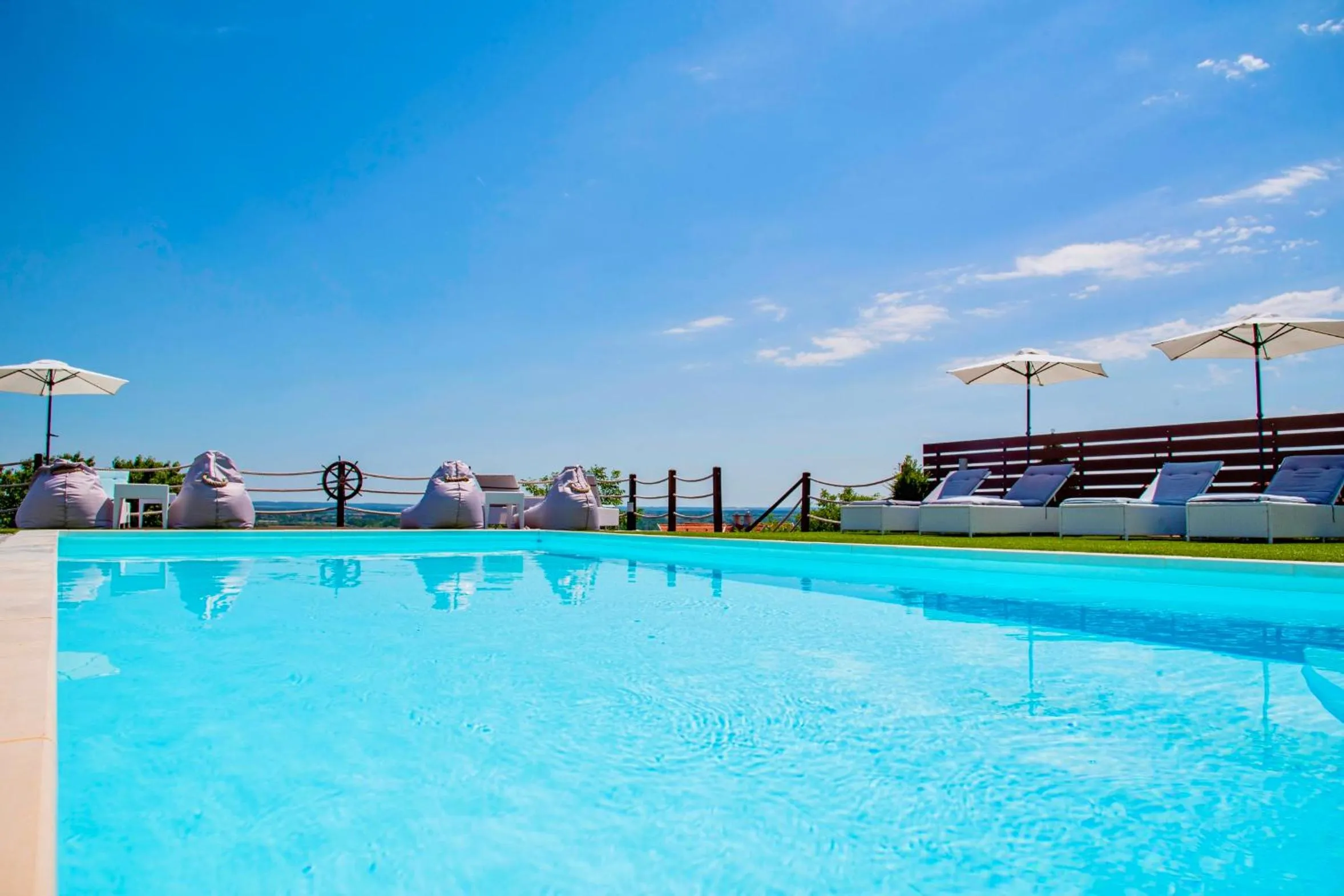 Swimming pool in Love and Dream Élményvilla