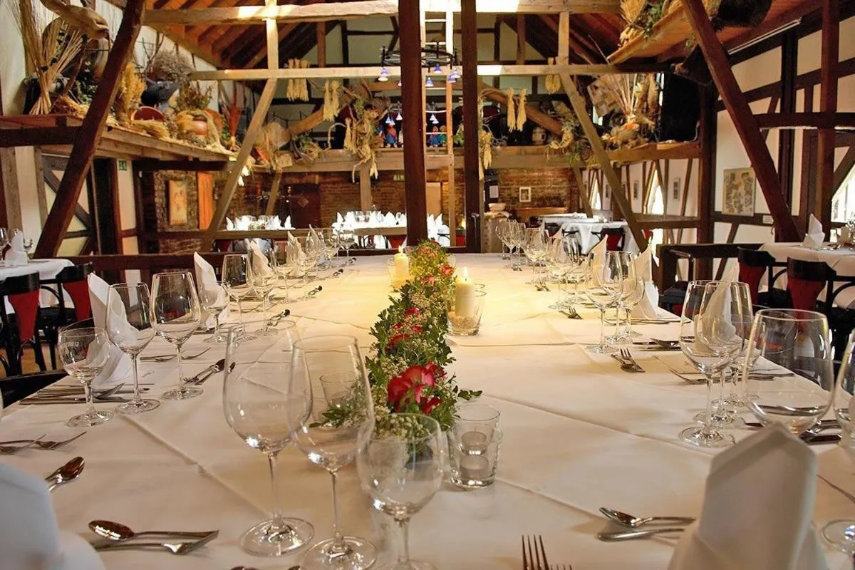 Restaurant/places to eat in Landhotel Naafs-Häuschen