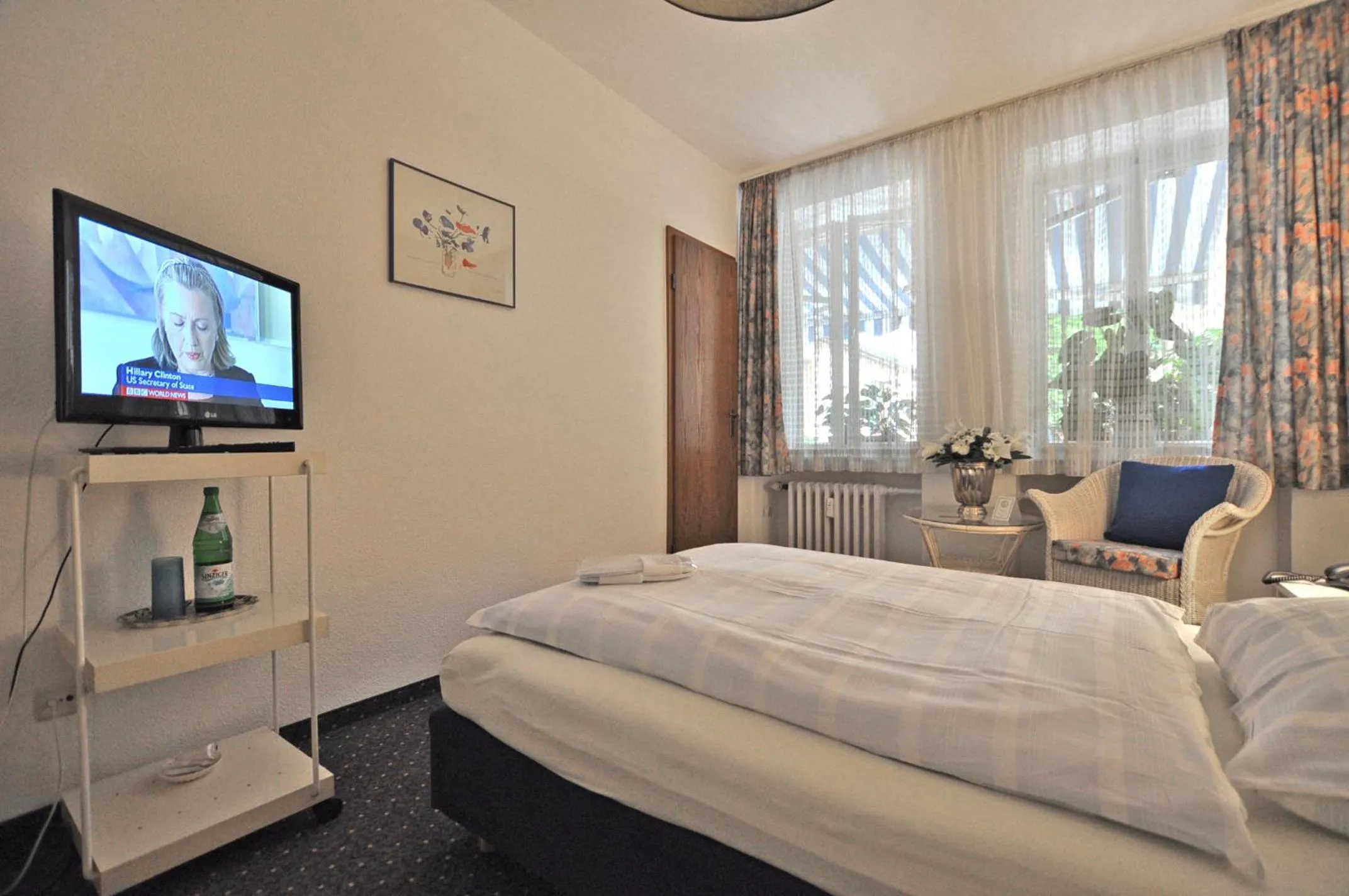 Photo of the whole room, Bed in Hotel Am Ehrenhof