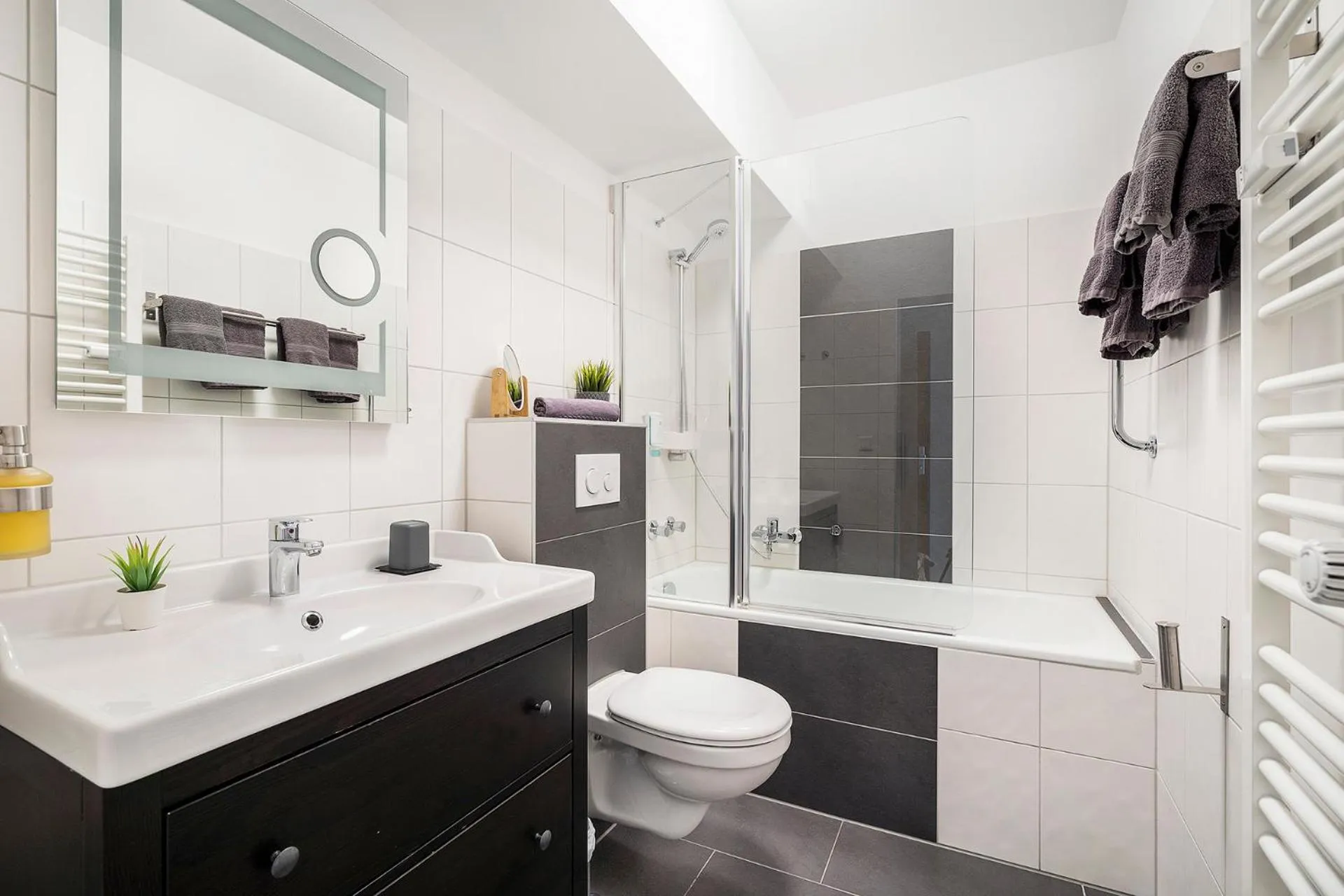 Toilet in Hotel Marktterrassen