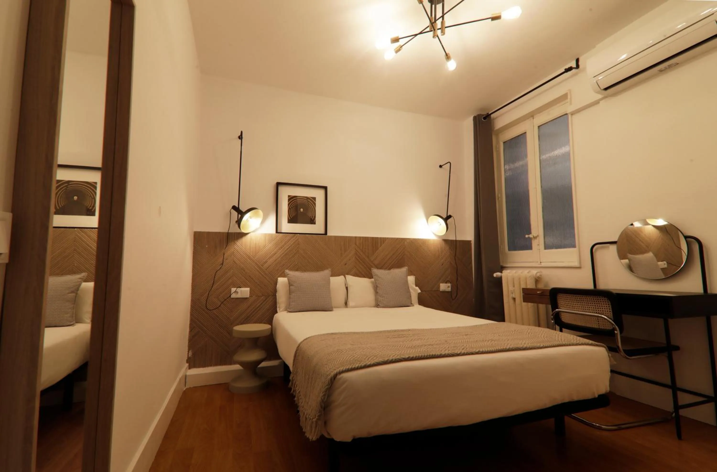 Bed in SUITES YOU Gran Vía