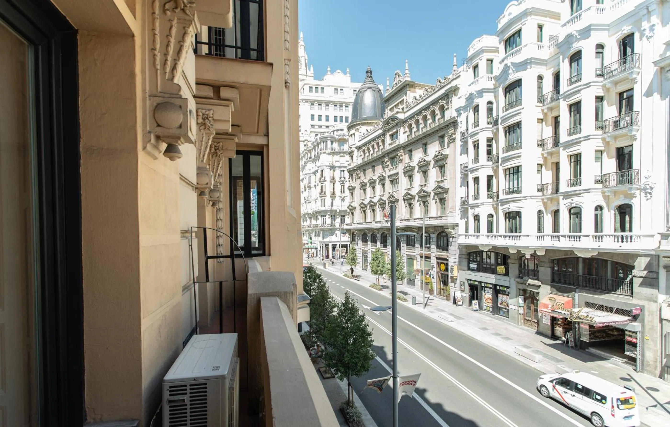 View (from property/room) in SUITES YOU Gran Vía
