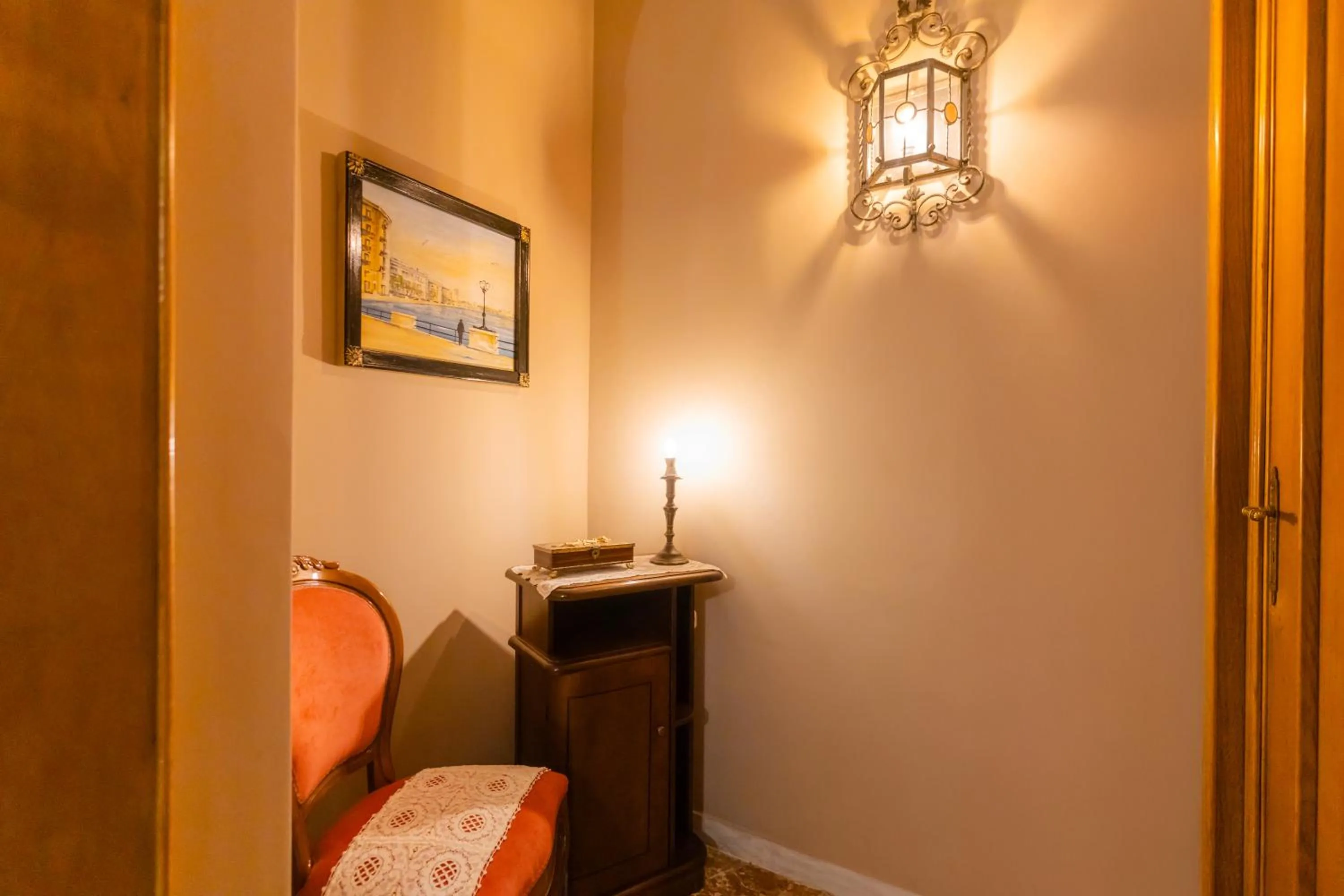 Decorative detail in Bari Antica Boutique B&B