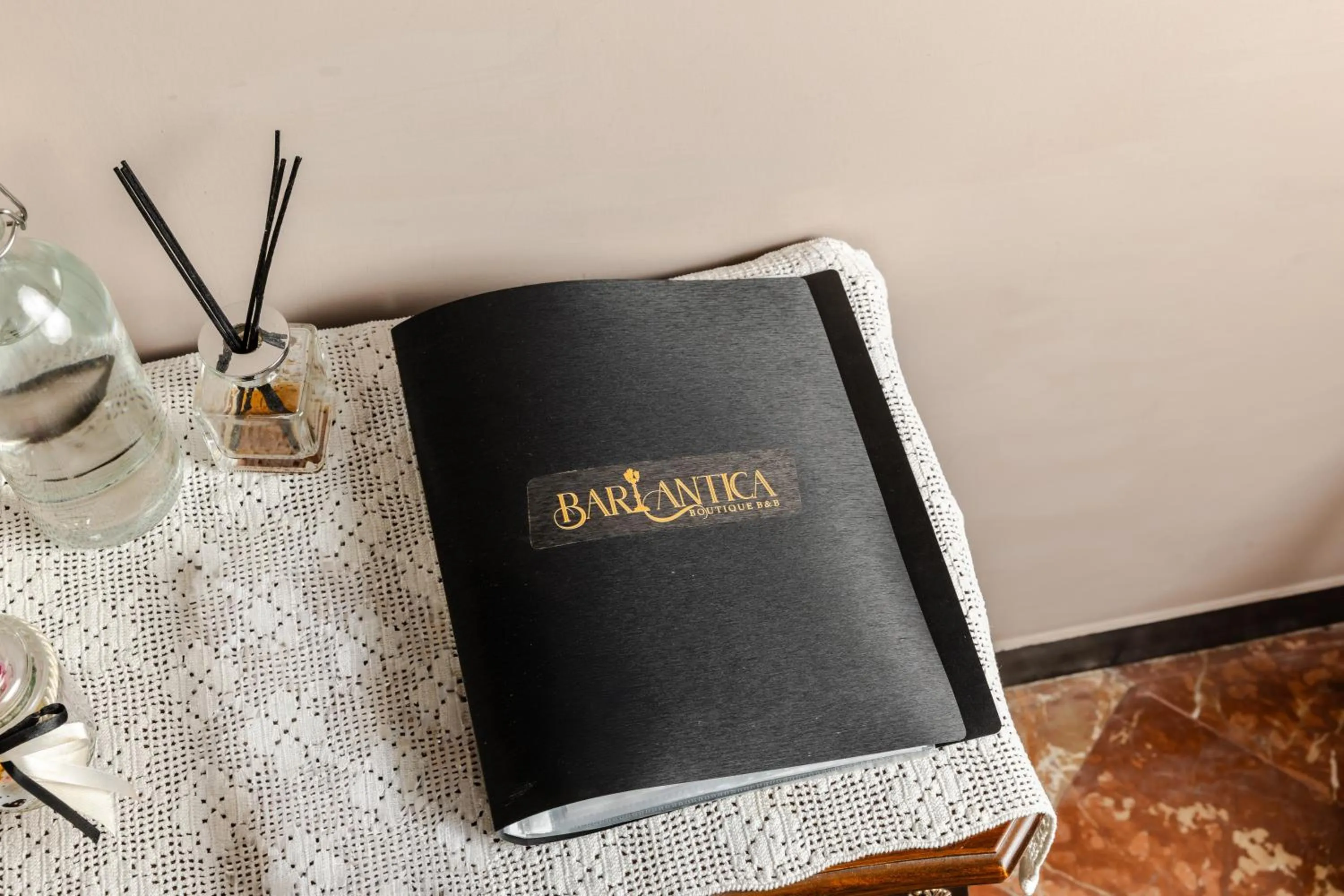 Decorative detail in Bari Antica Boutique B&B