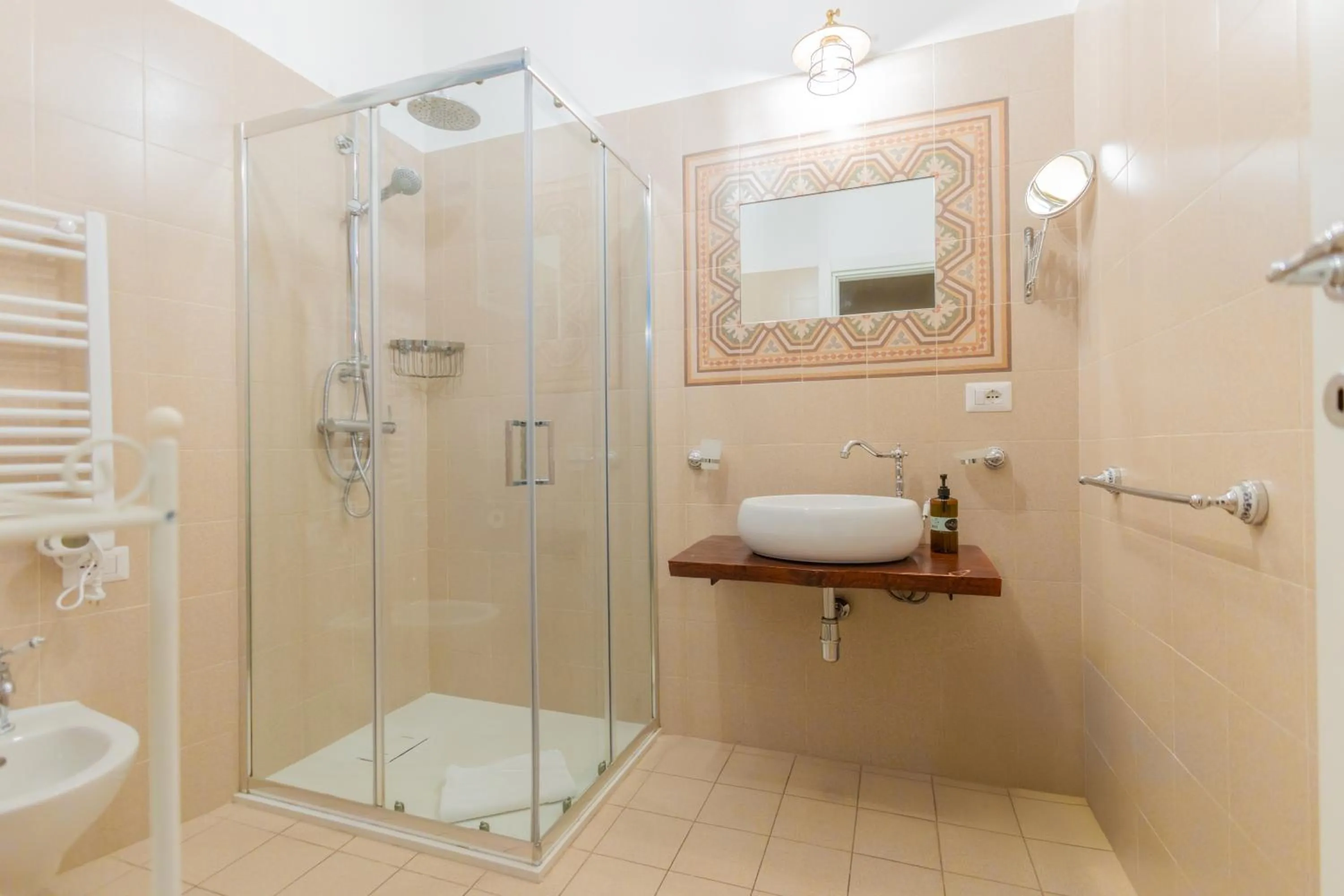 Shower in Bari Antica Boutique B&B