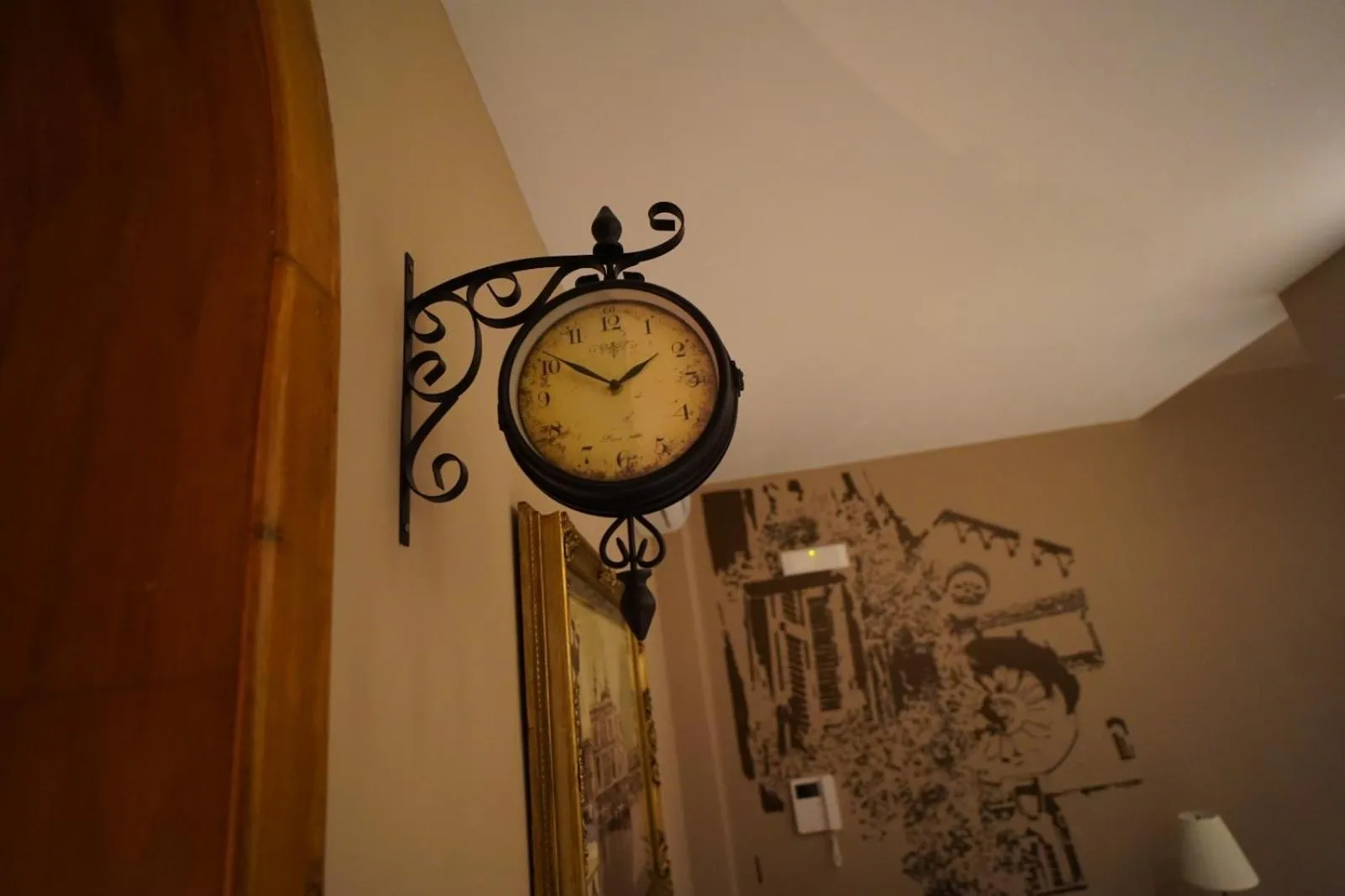 Decorative detail in Bari Antica Boutique B&B