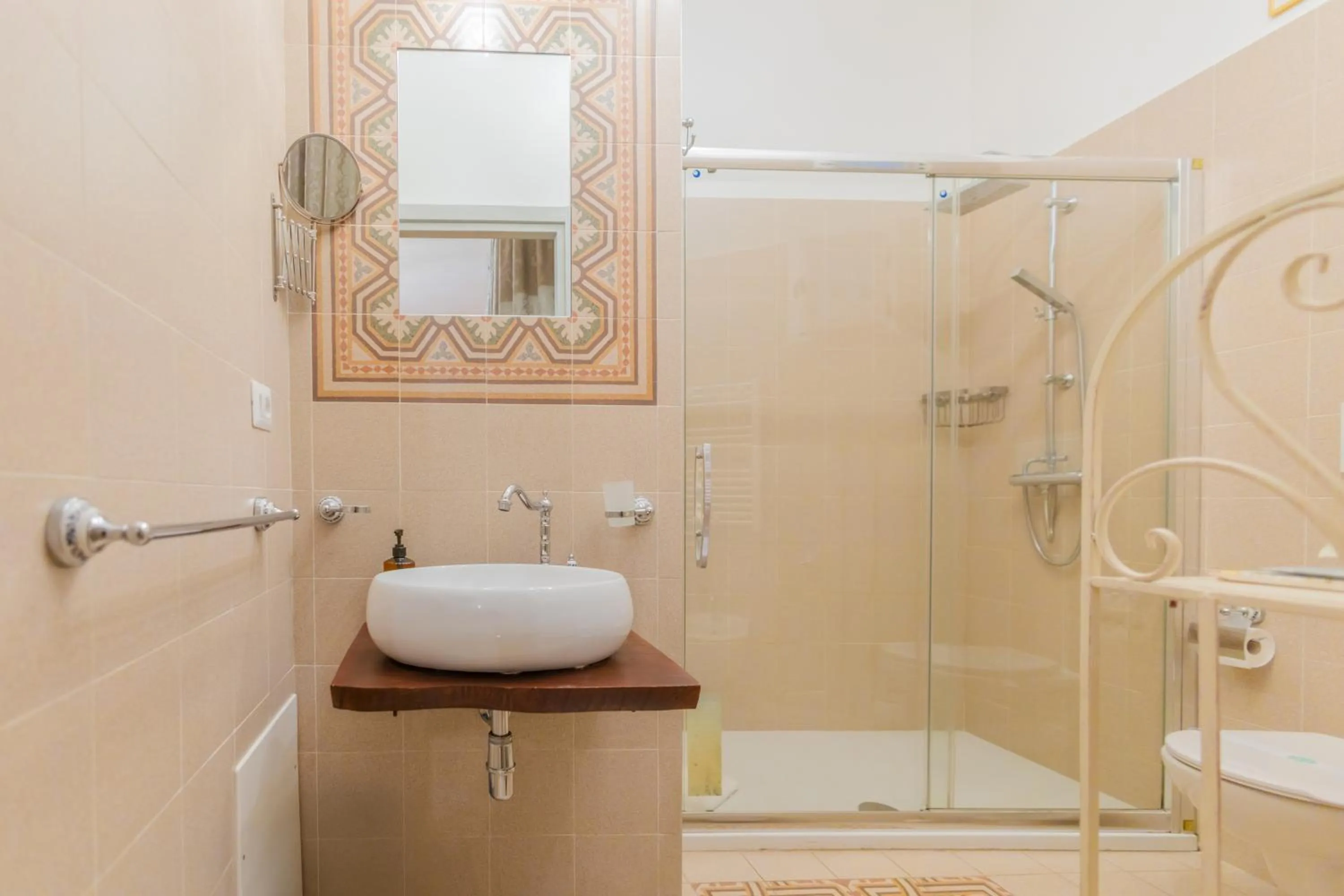 Shower in Bari Antica Boutique B&B