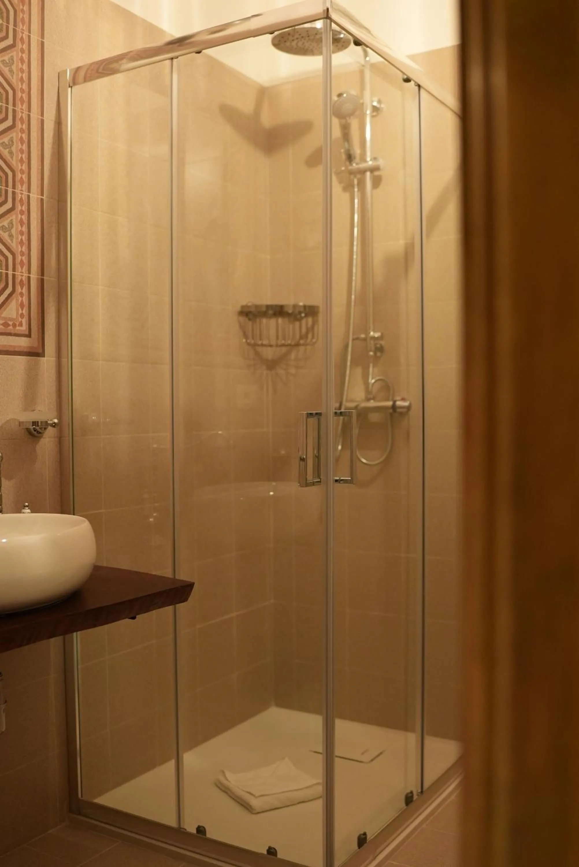 Shower in Bari Antica Boutique B&B