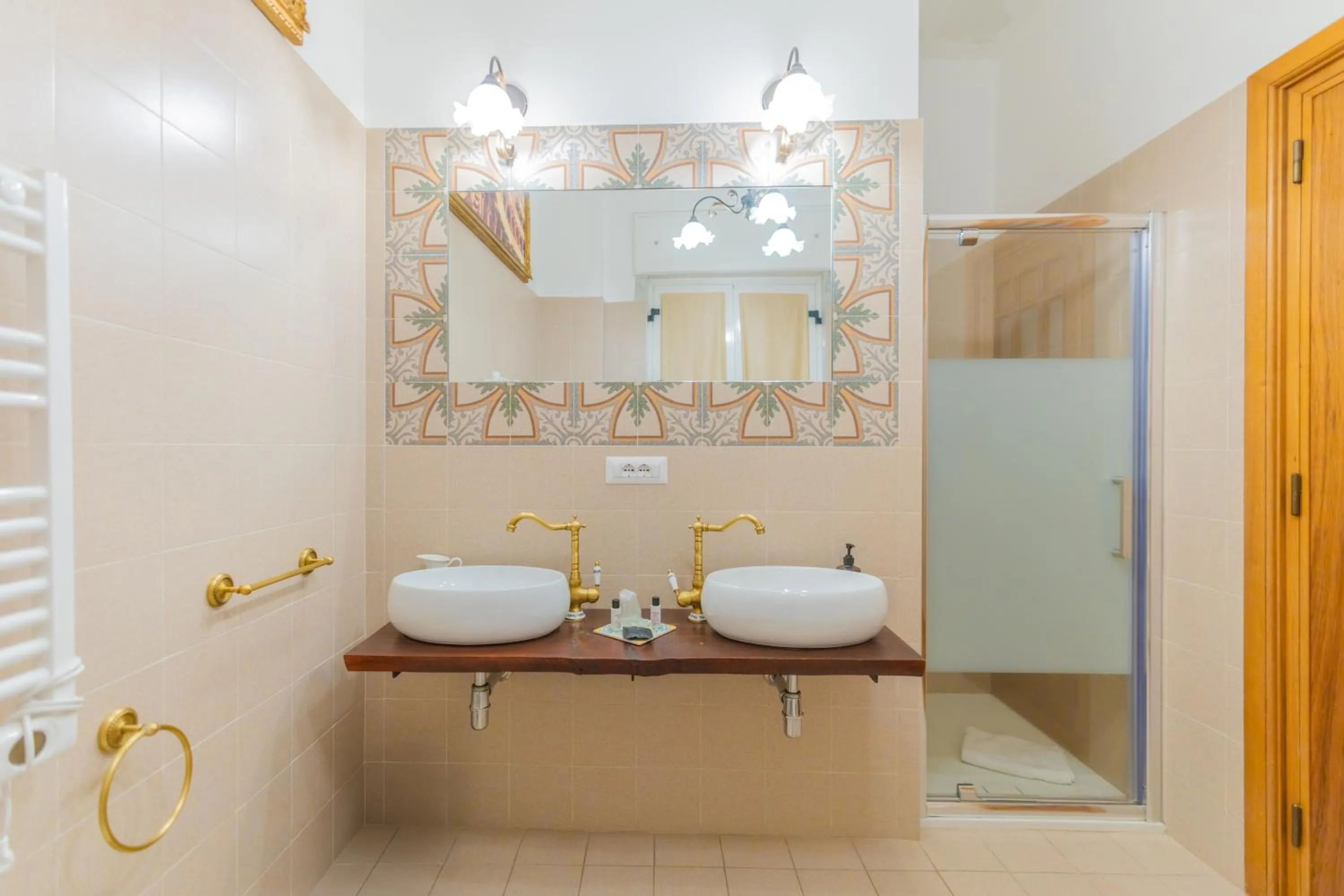 Shower in Bari Antica Boutique B&B