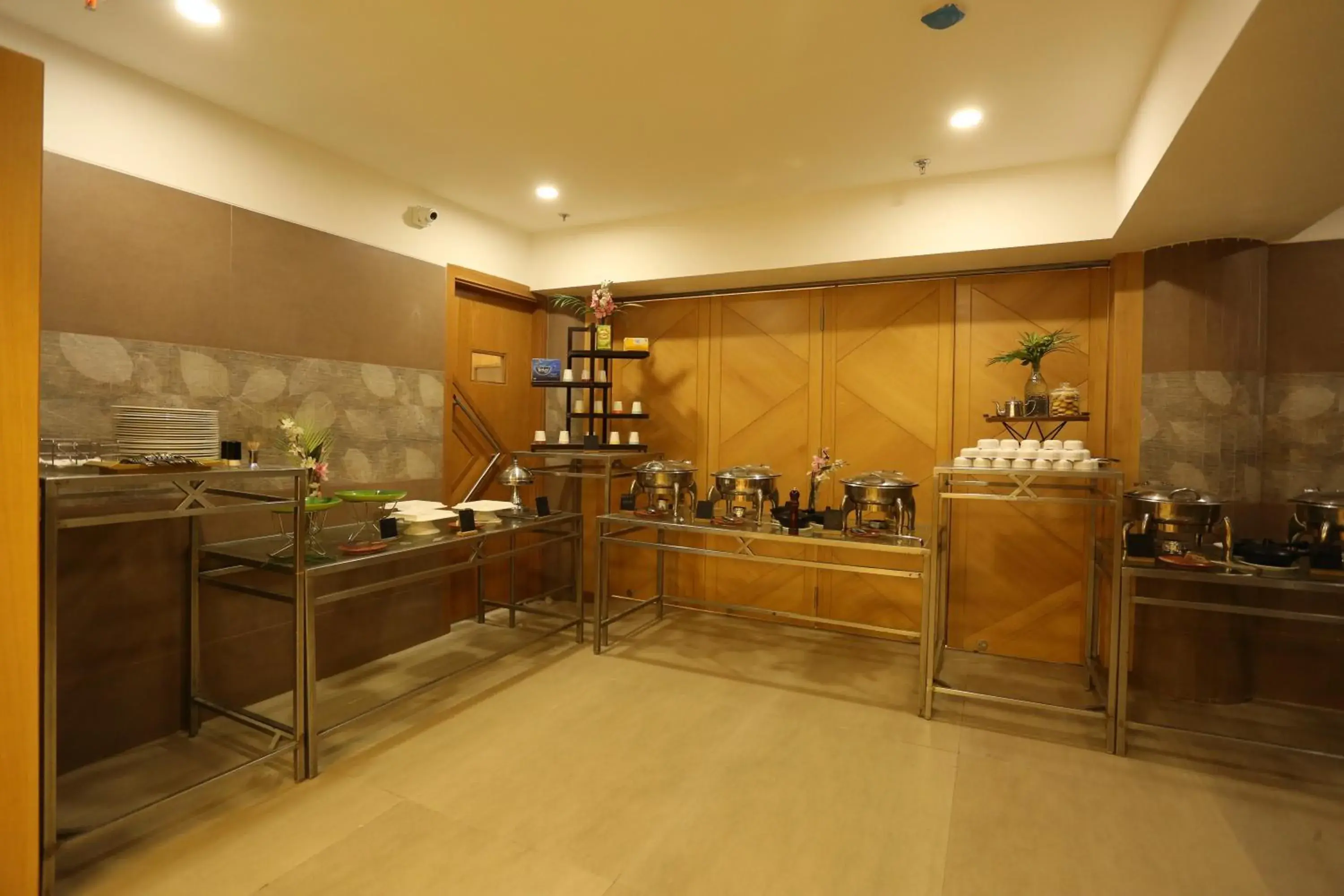 Buffet breakfast in Alba Premier, Indore Buffet breakfast in Alba Premier, Indore
